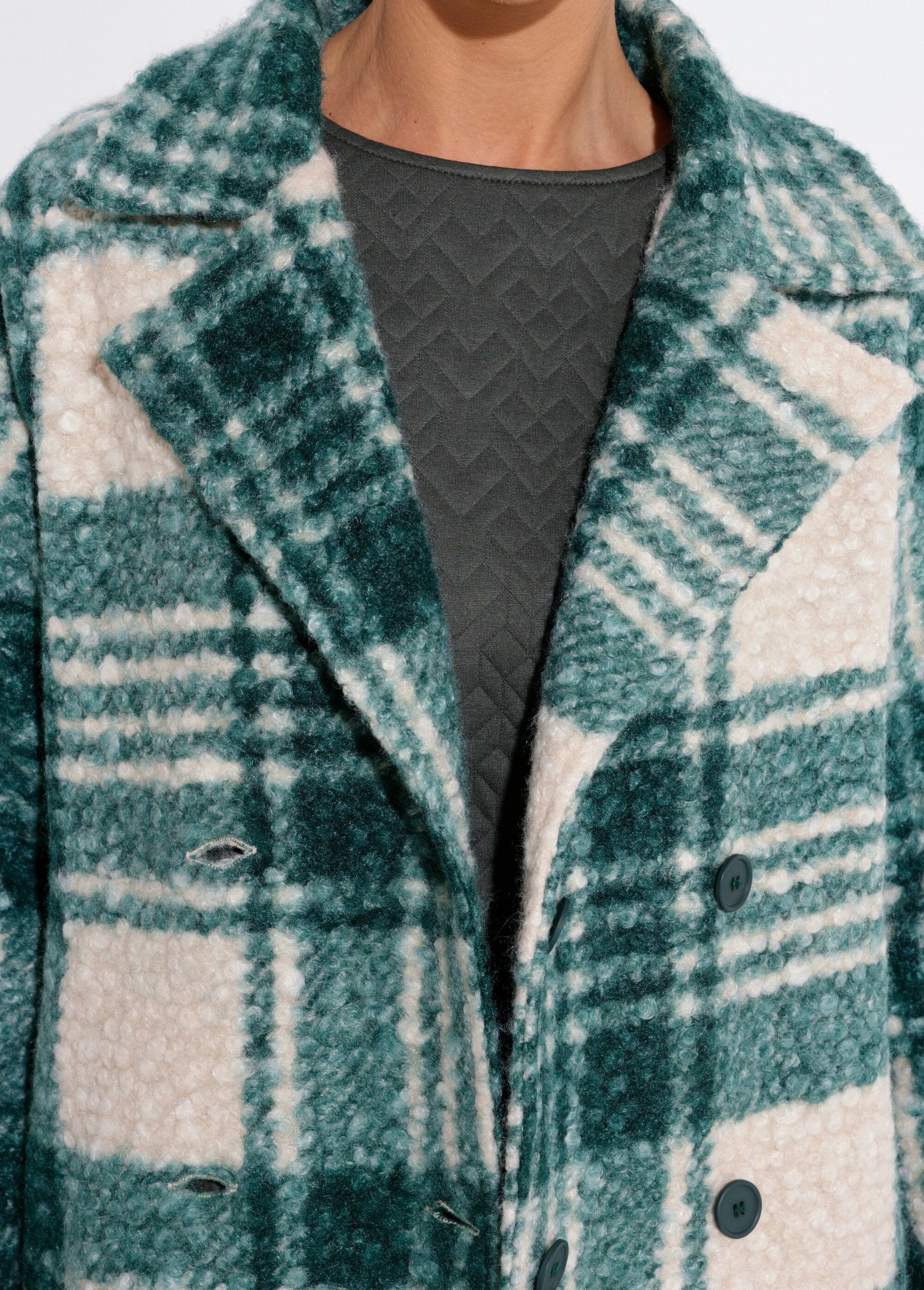 Long_plaid_pea_coat_in_a_bouclé_wool_style_Green_and_ecru_DE1_slim