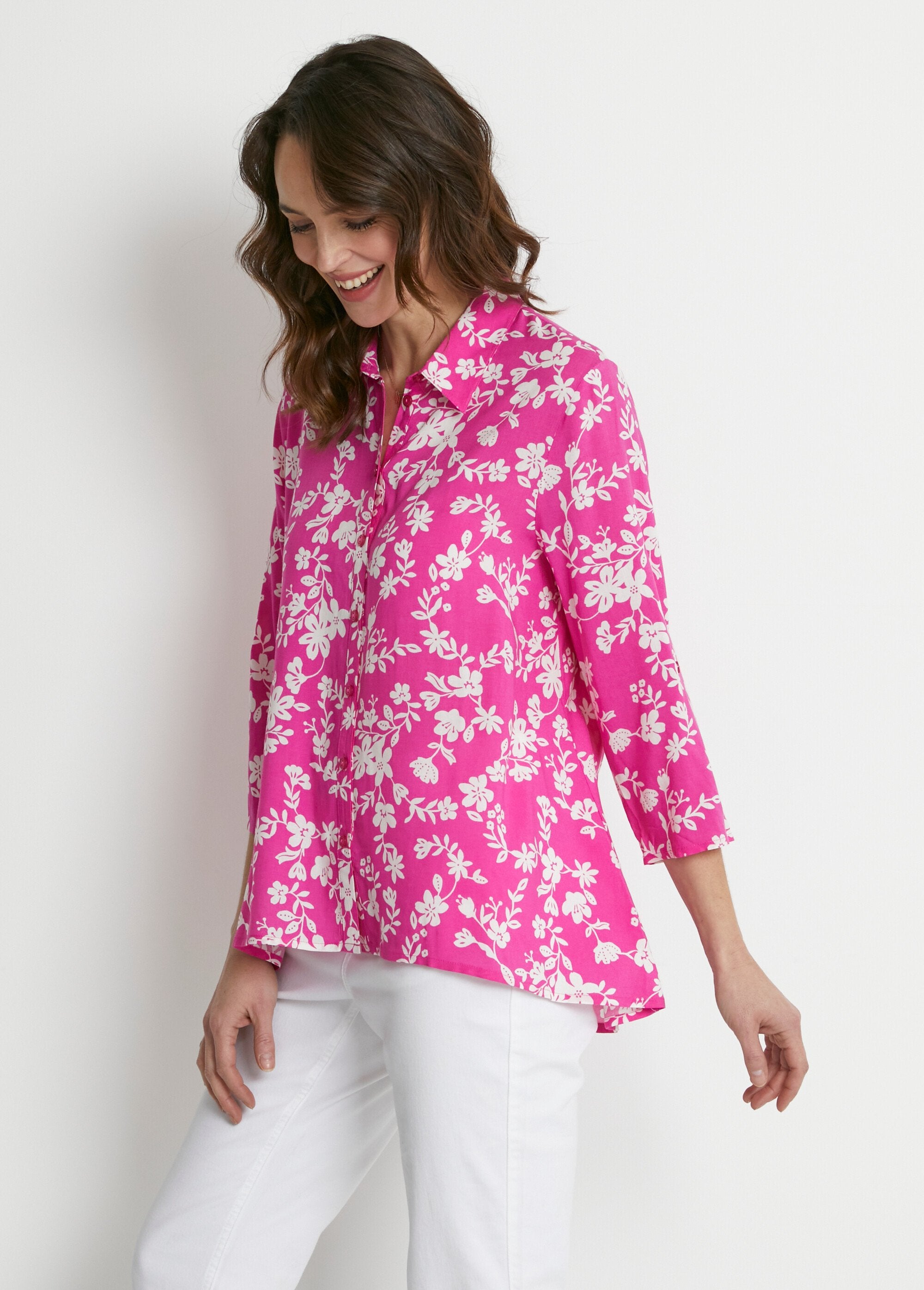 Printed_blouse_with_3/4_sleeves_and_longer_back_Fuchsia_and_white_DR1_slim