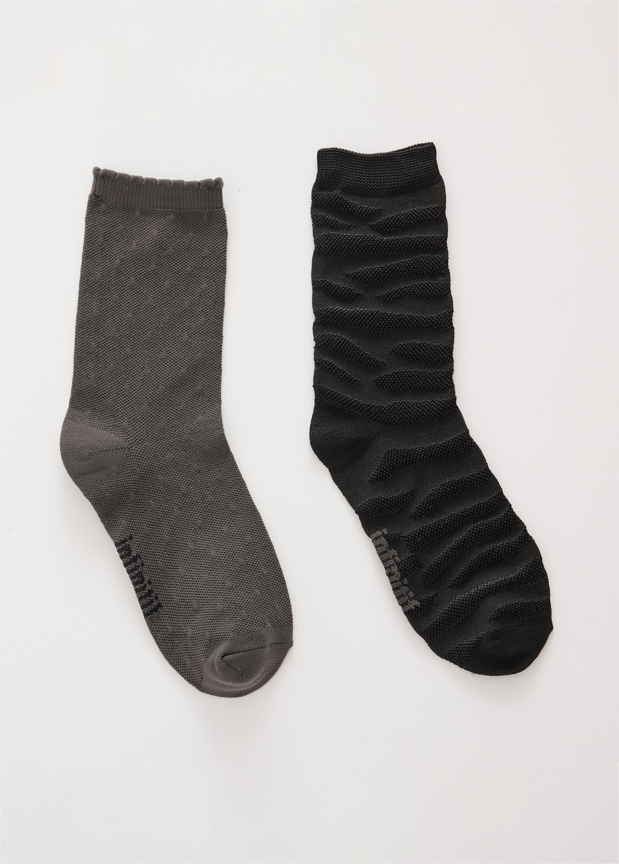 Thin_socks_with_tone-on-tone_patterns_Black_and_gray_ass_lot_2_LO1_slim