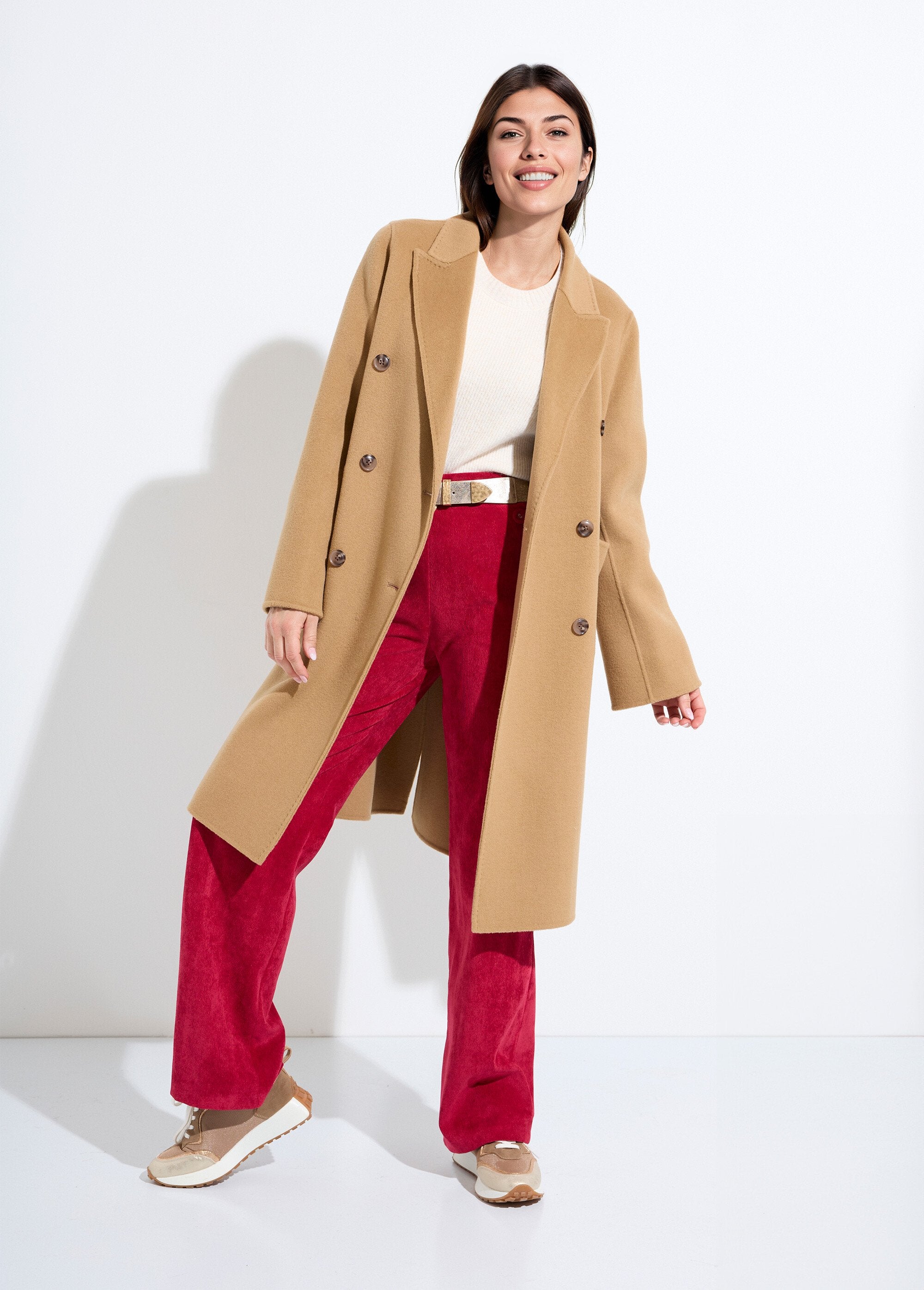 Long_woolen_coat_with_tailored_collar_camel_SF1_slim
