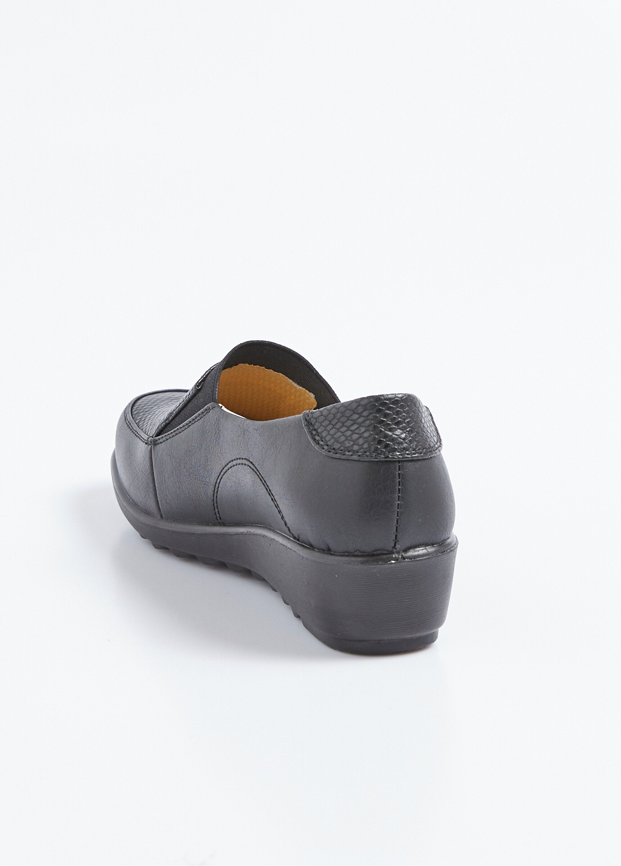Wide_width_elasticated_leather_wedge_loafers_Black_DO1_slim