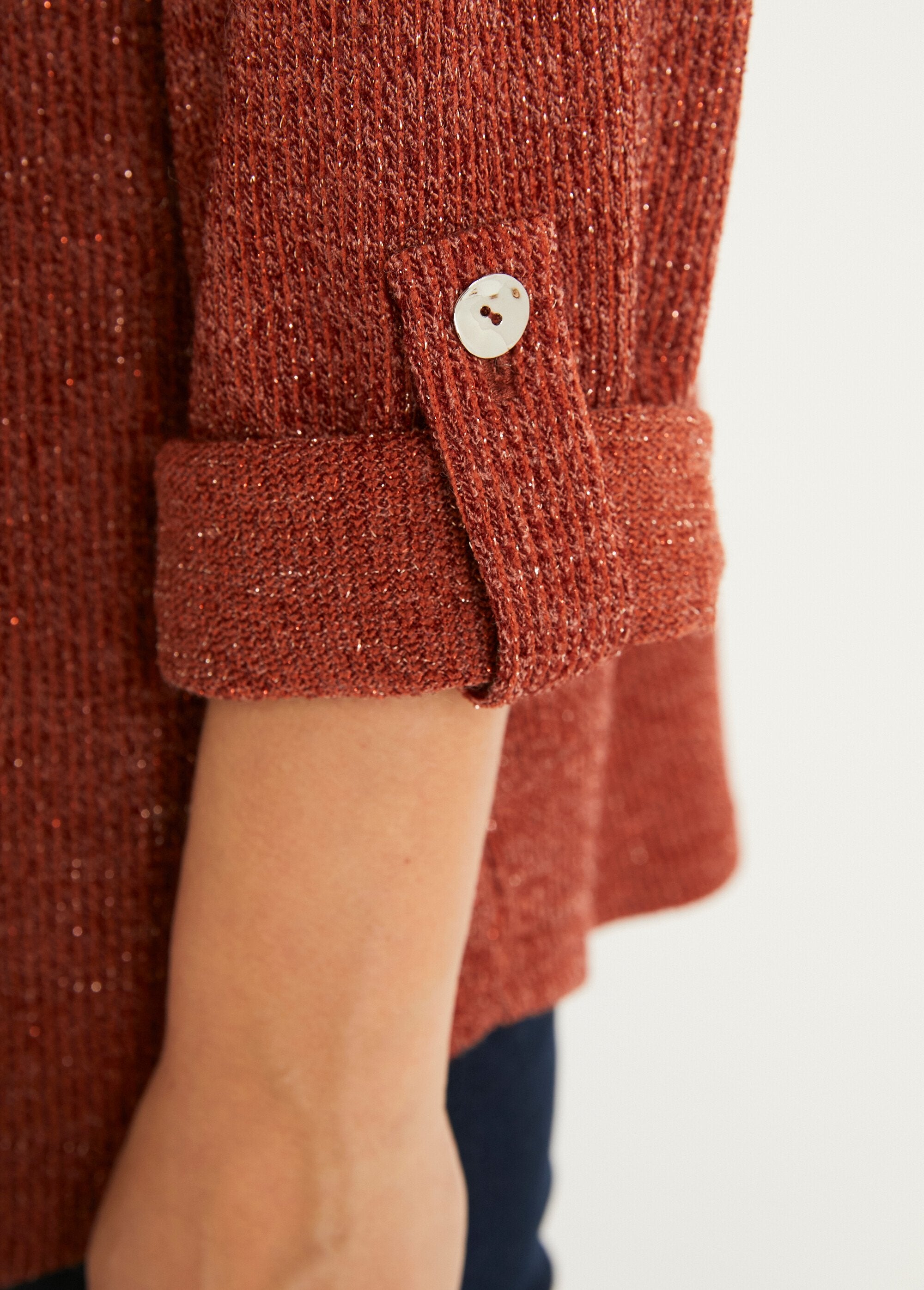 Long_buttoned_ribbed_knit_overshirt_Brown_DE3_slim