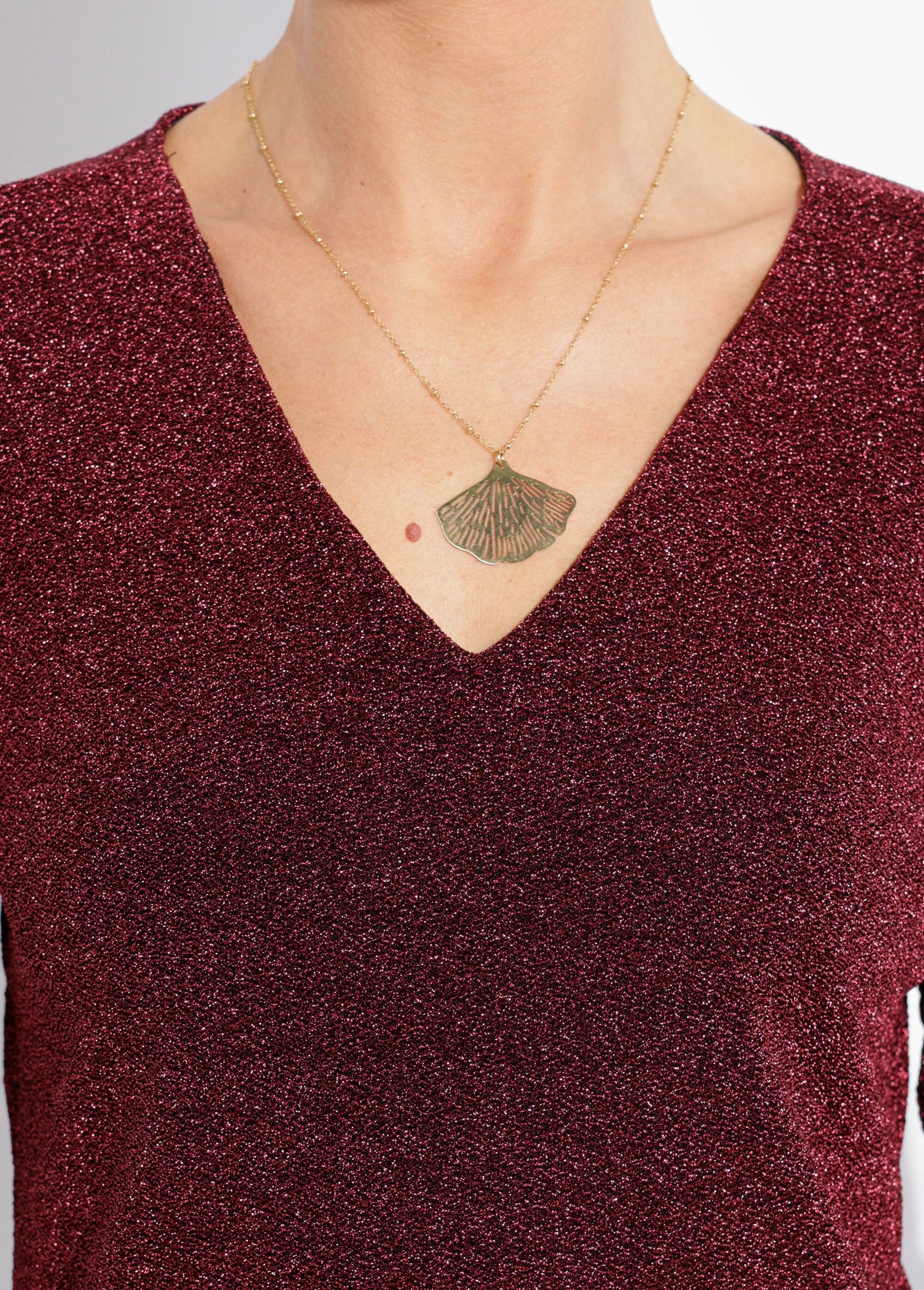 Chic_metallic_knit_tunic_with_a_V-neck_Bordeaux_DE1_slim