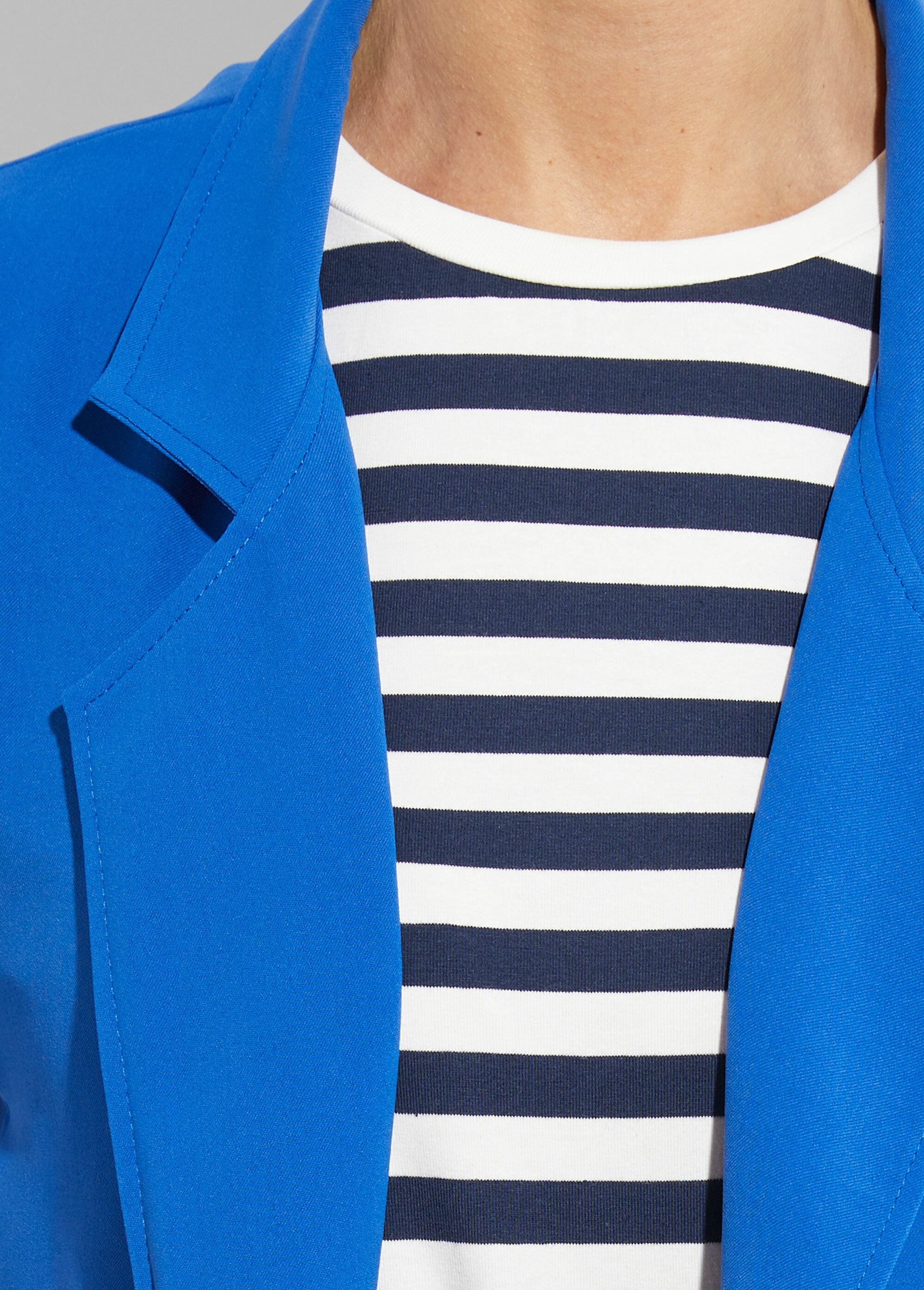 Essential_tailored_collar_jacket_with_3/4_sleeves_Bright_blue_DE1_slim