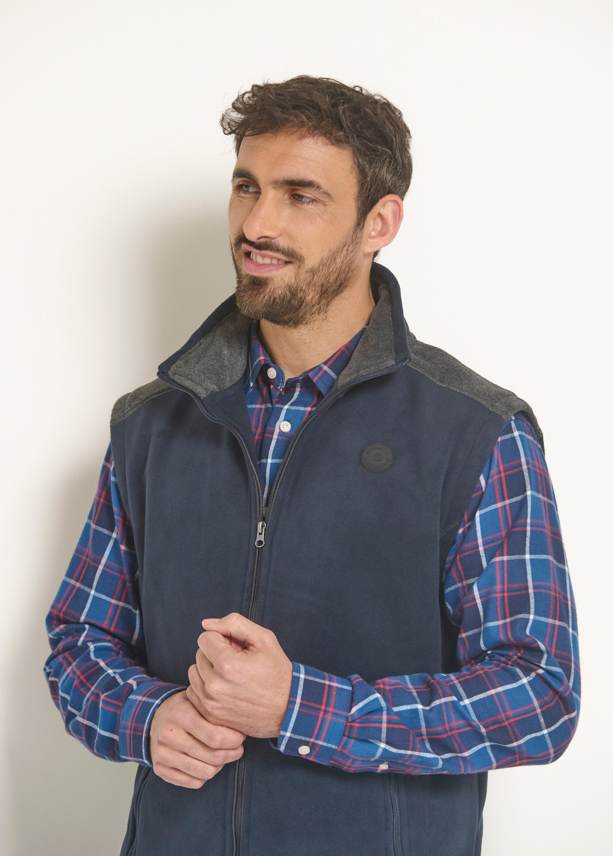 Two-tone_fleece_sleeveless_jacket_Marine_DE1_slim