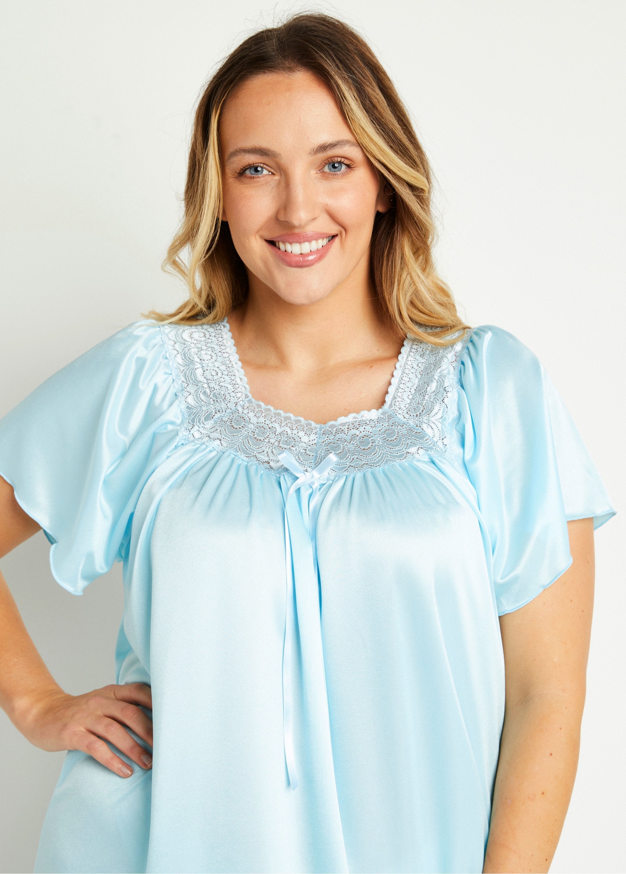 Long_satin_anti-static_lace_nightgown_Turquoise_DE1_curvy