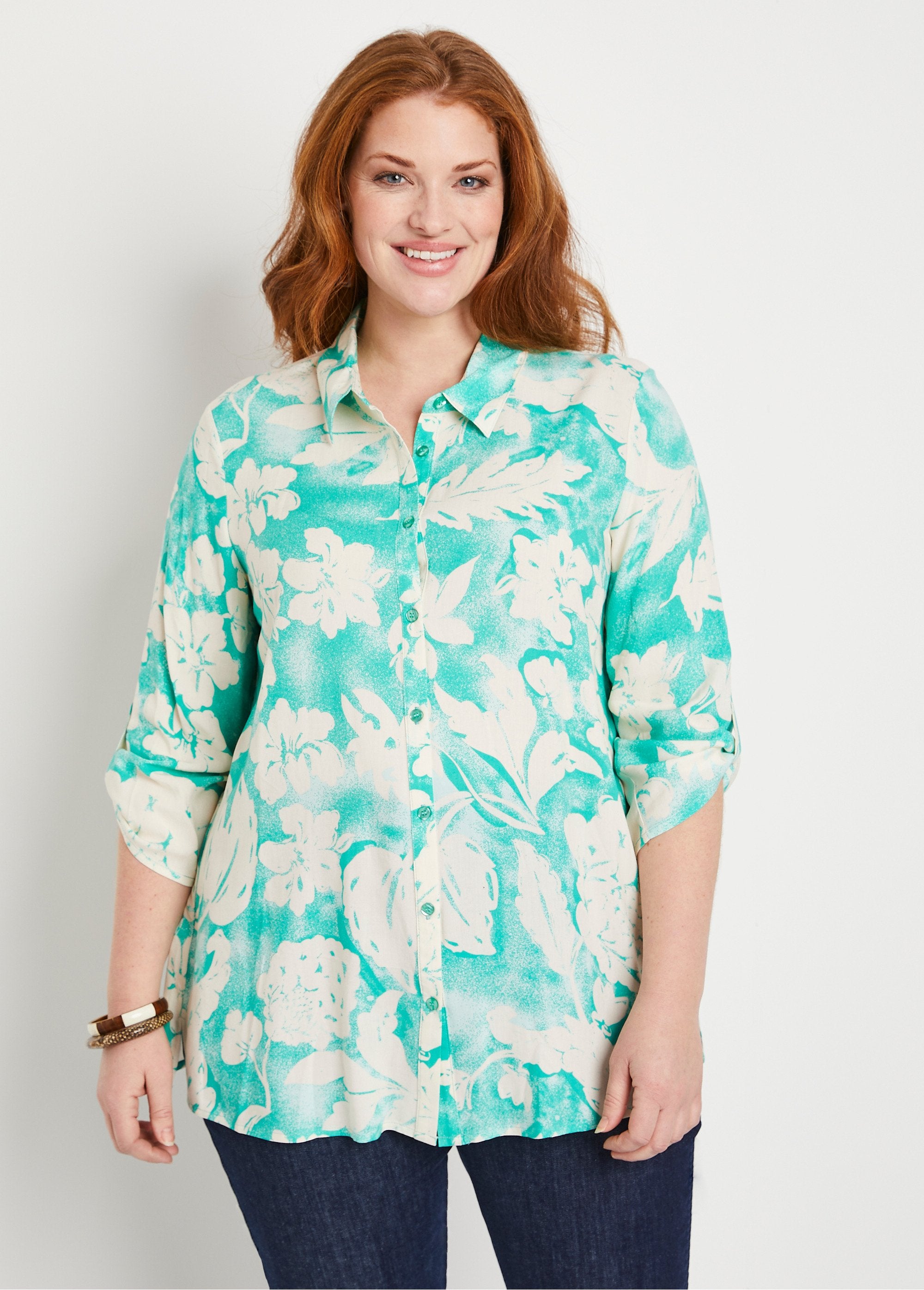 Loose_long_floral_blouse_Green_and_white_FA1_curvy