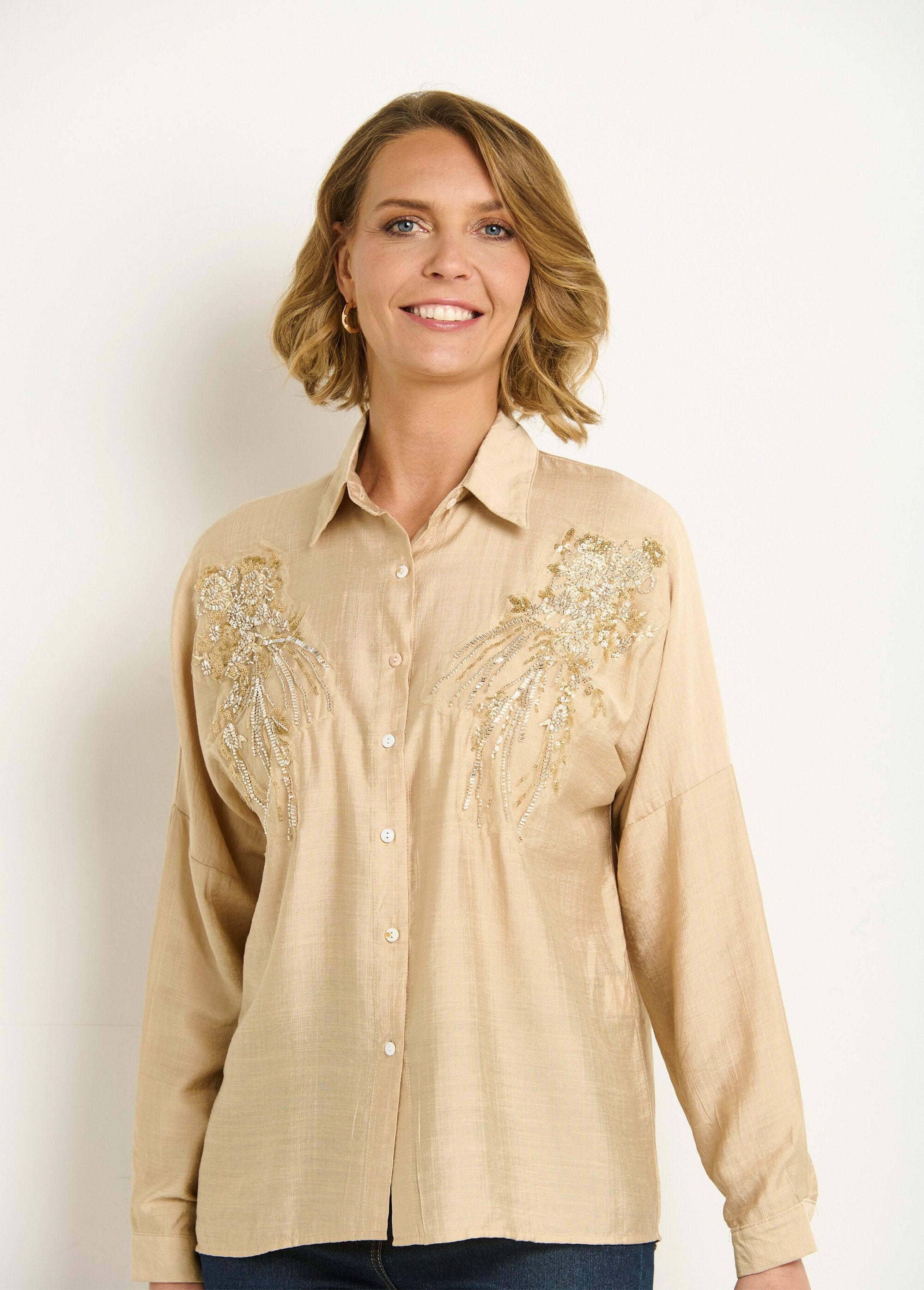 Blouse_with_pearl_and_sequin_embroidery_Beige_DE1_slim