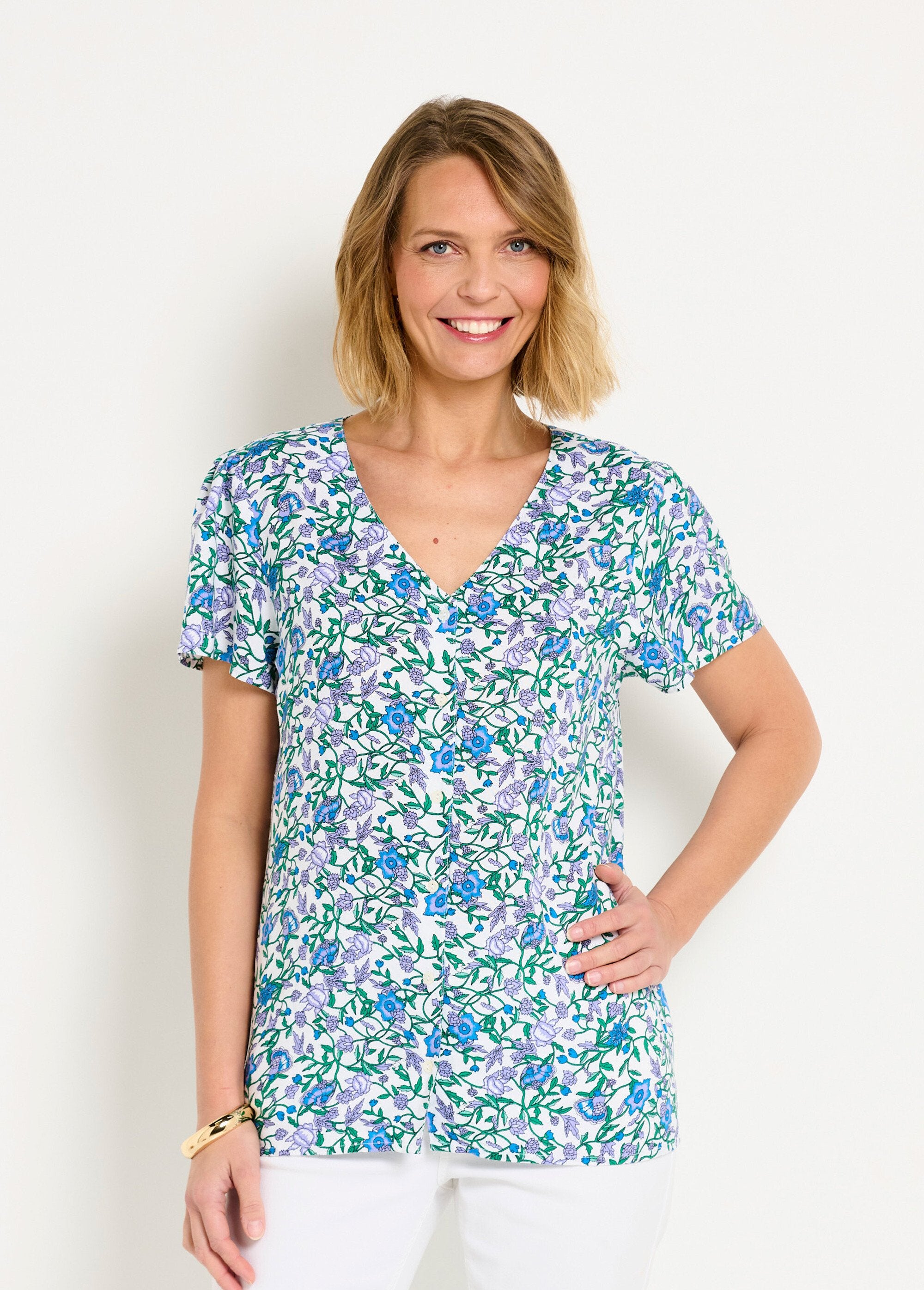 Short-sleeved_V-neck_floral_blouse_Green_Imp_FA1_slim