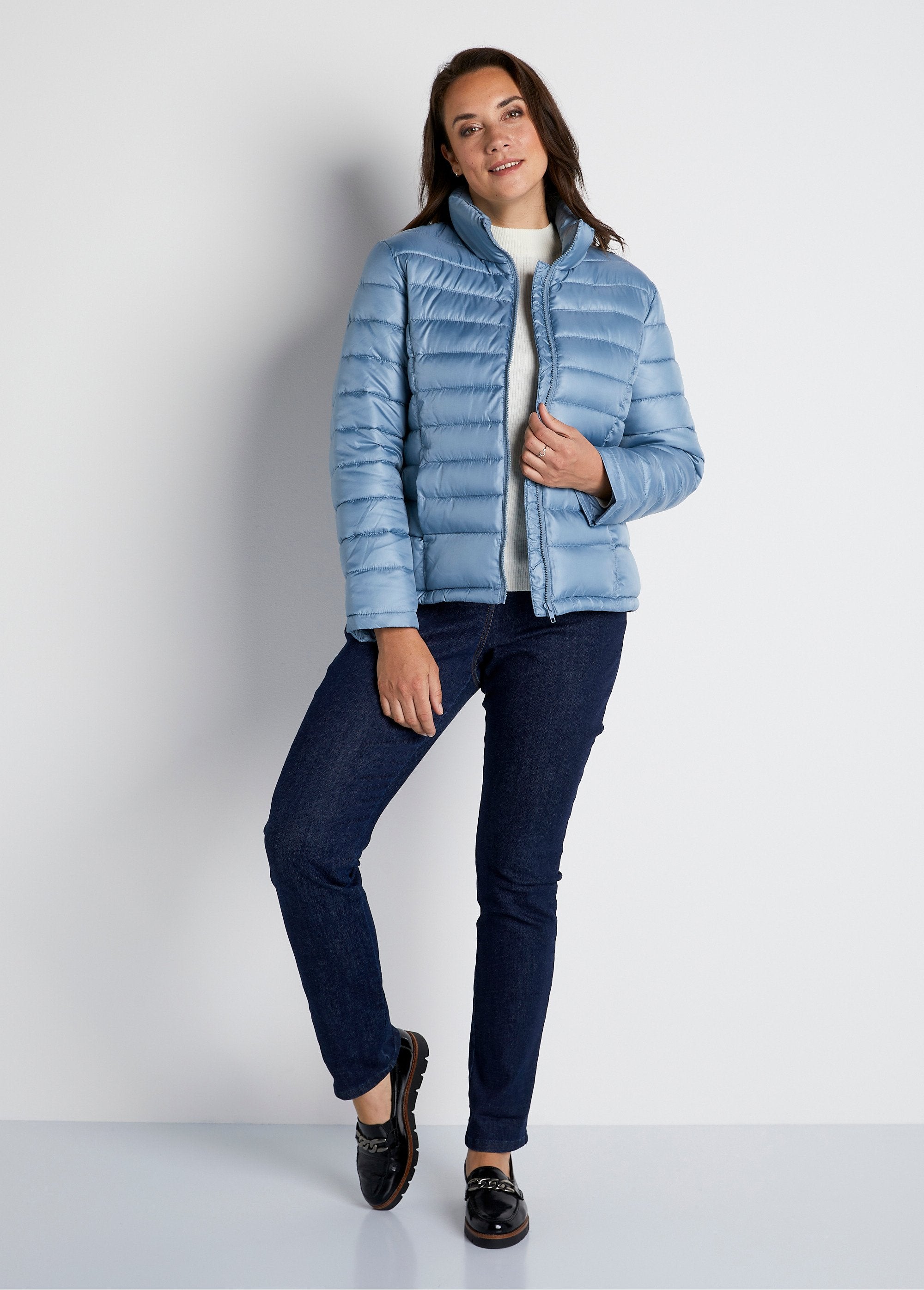 Short_zipped_down_jacket_with_long_sleeves_Ice_blue_SF1_curvy