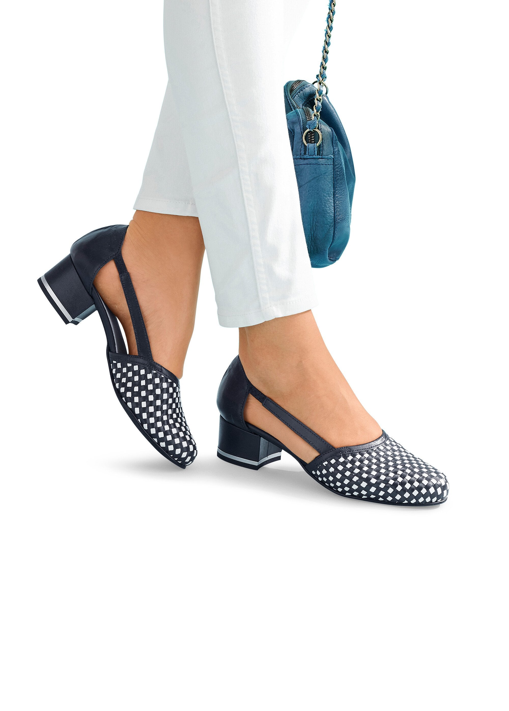 Leather_heeled_pumps_Navy_and_white_SF1_slim