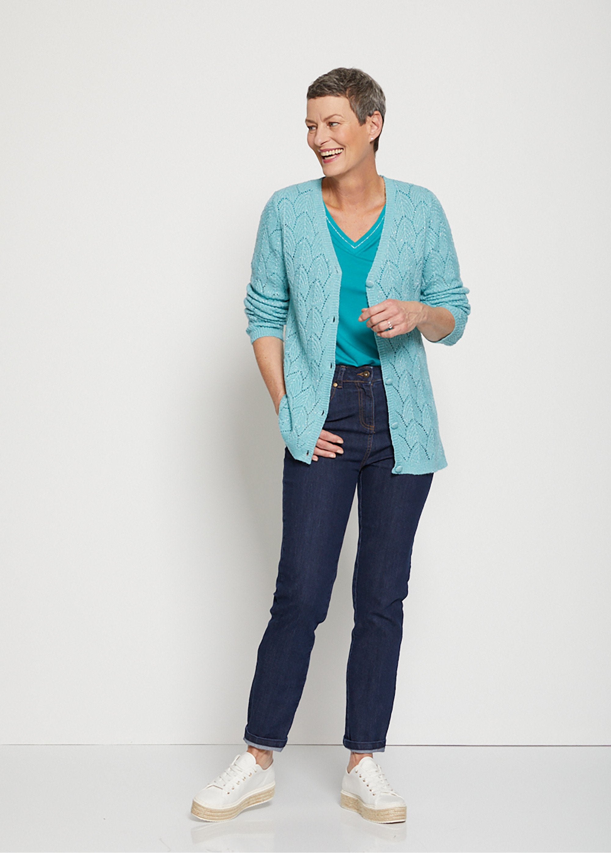 Buttoned_vest_with_recycled_fibers_Aqua_SF1_slim