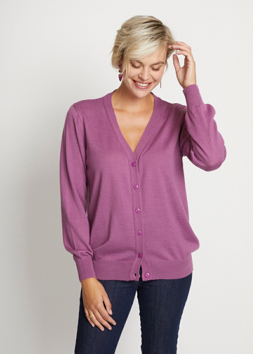 Buttoned_V-neck_cardigan_with_merino_wool_Violin_FA1_slim