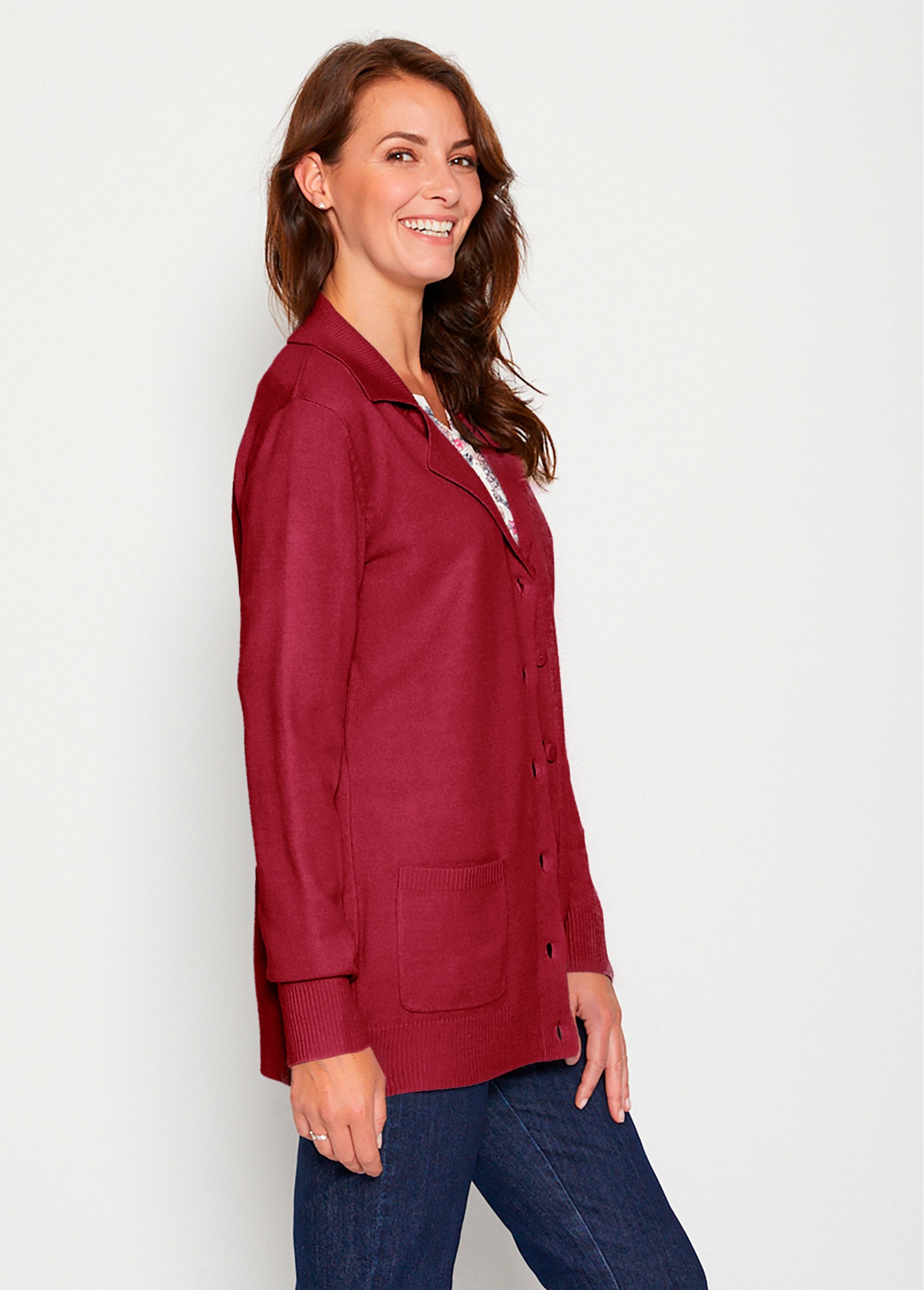 Mid-length_buttoned_cardigan_with_tailored_collar_Bordeaux_DR1_slim