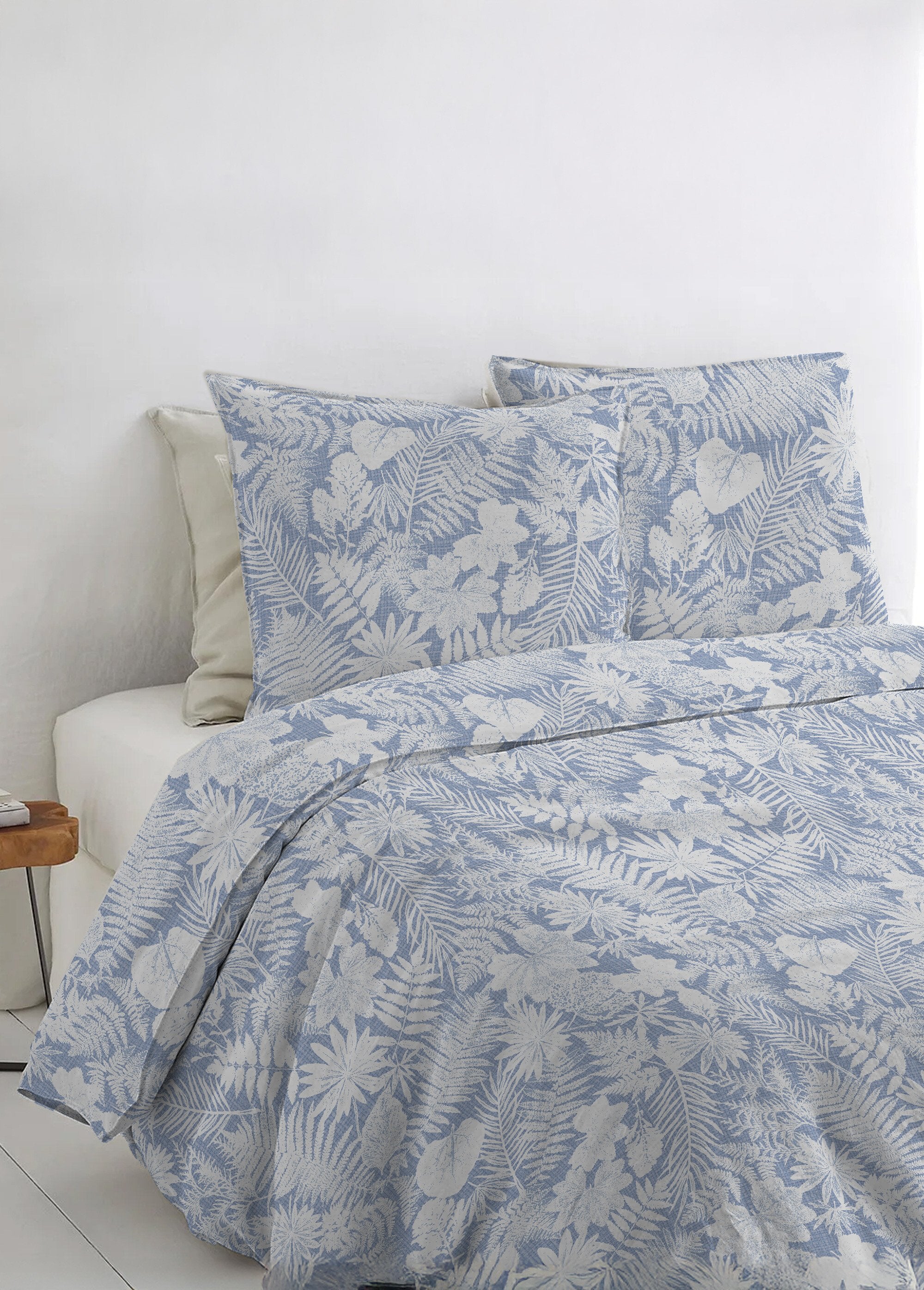 Cotton_flannel_duvet_cover_with_botanical_print_Blue_FA1_slim
