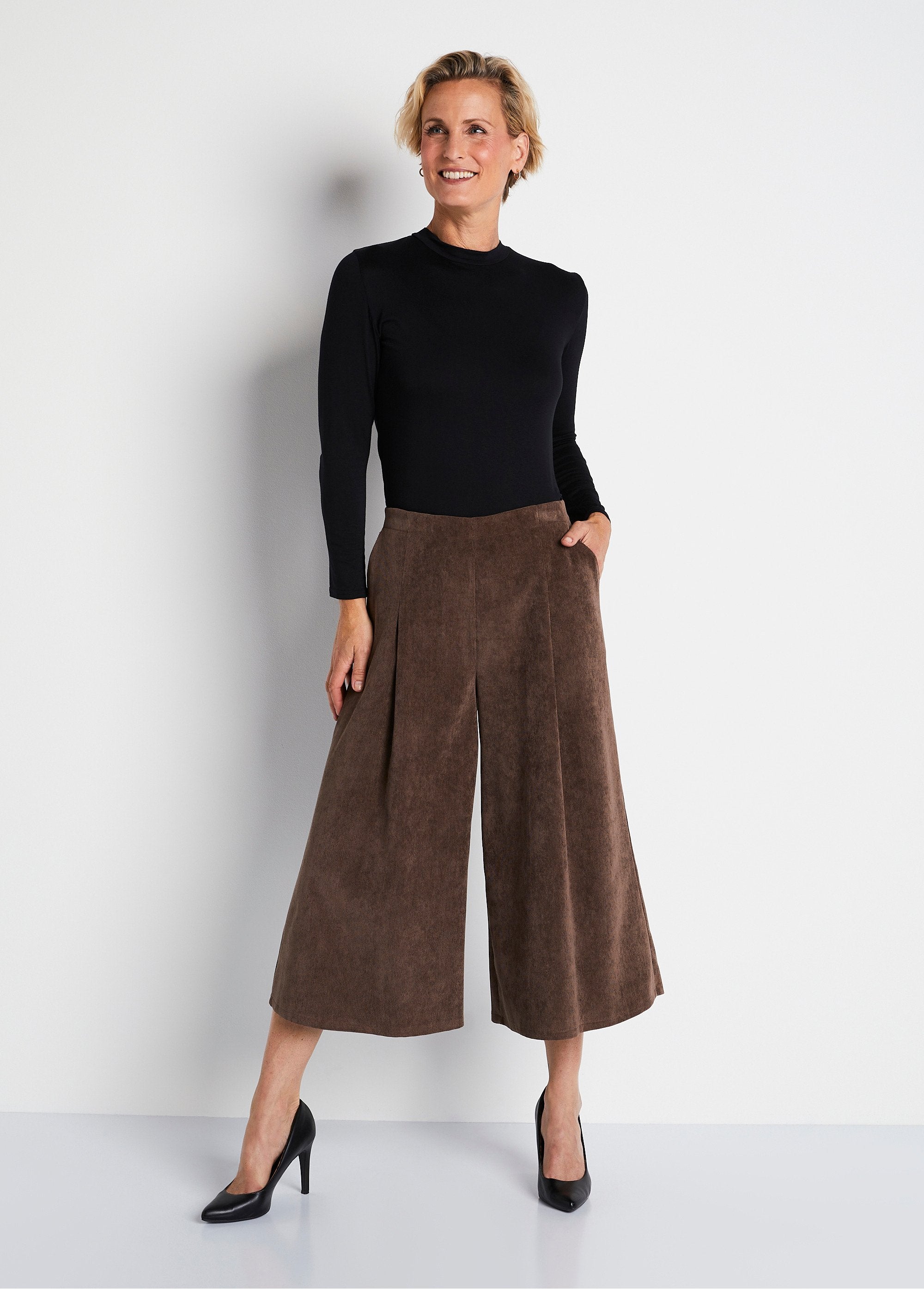 Long_milleraies_velvet_culottes_Mole_SF1_slim