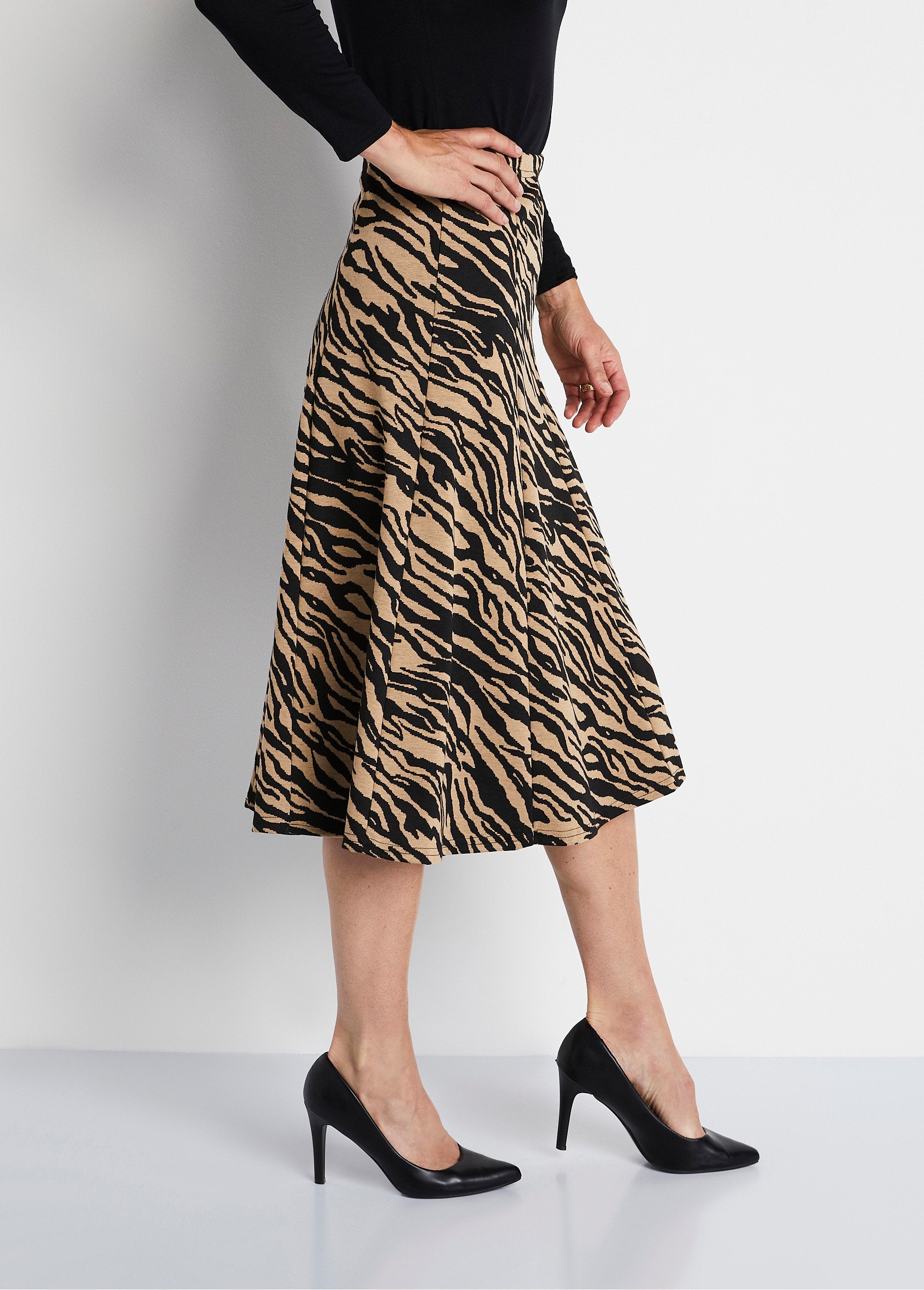 Long_flared_jacquard_knit_skirt_Zebra_camel_DR1_slim