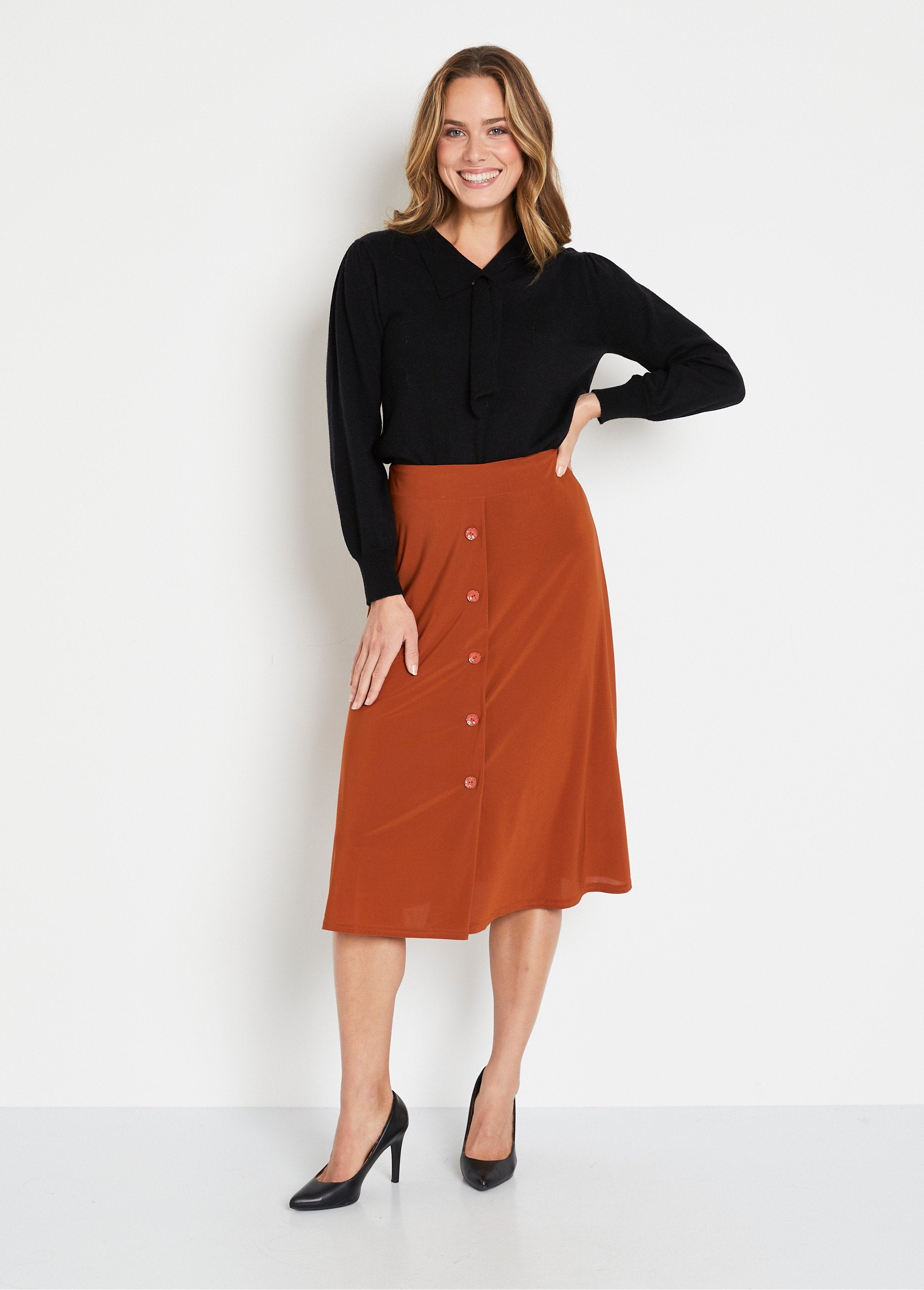 Long_plain_flared_skirt_with_elasticated_waistband_camel_SF1_slim