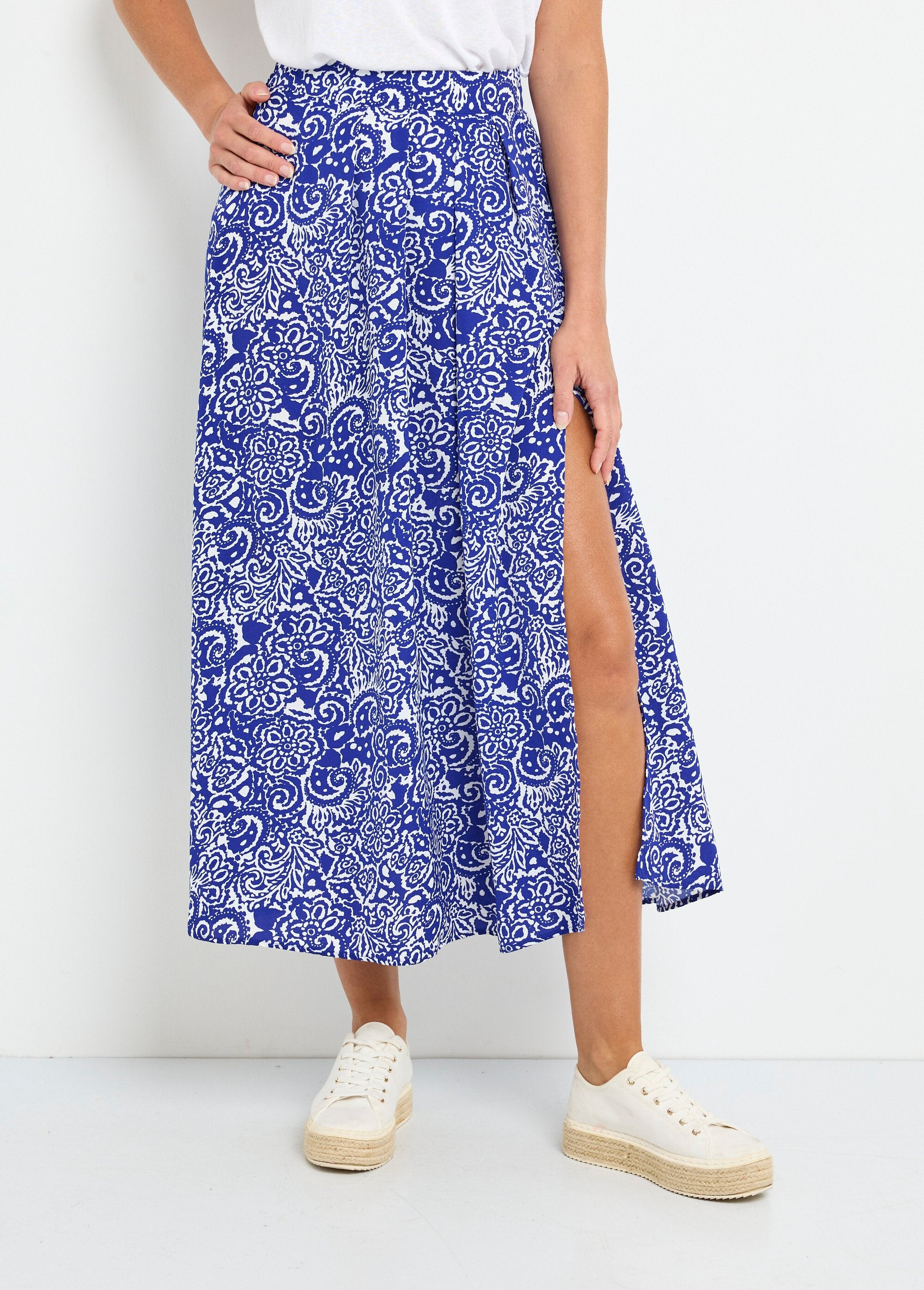 Long,_flowing,_ethnic_chic_skirt_Blue_FA1_slim