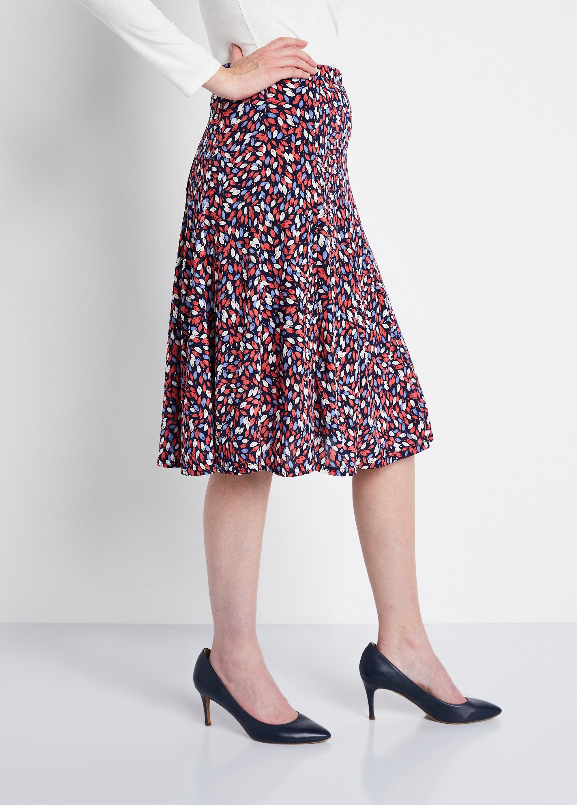 Printed_knit_flared_mid-length_skirt_Red_and_blue_DR1_slim