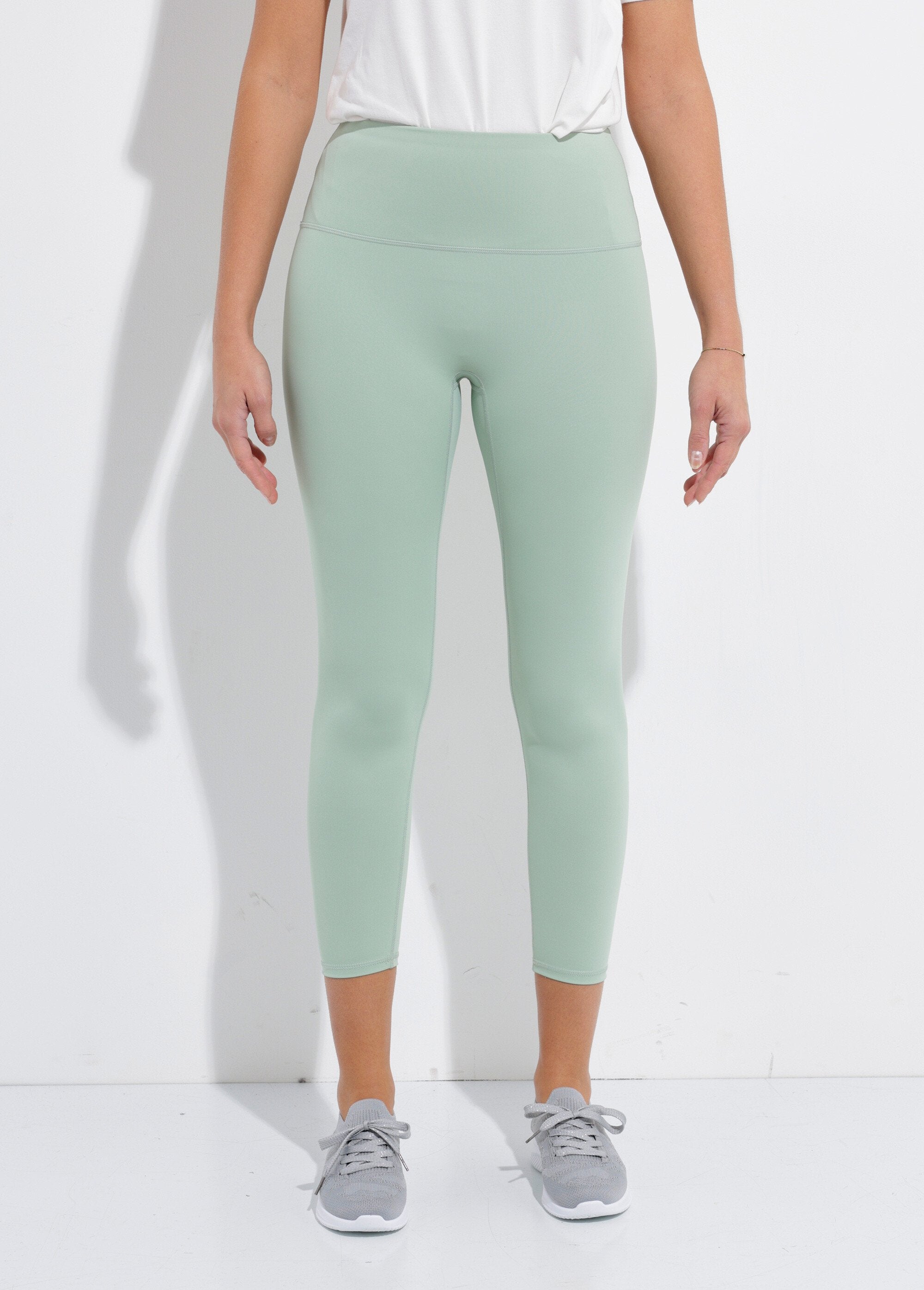 High-waisted_plain_sports_leggings_Green_FA1_slim