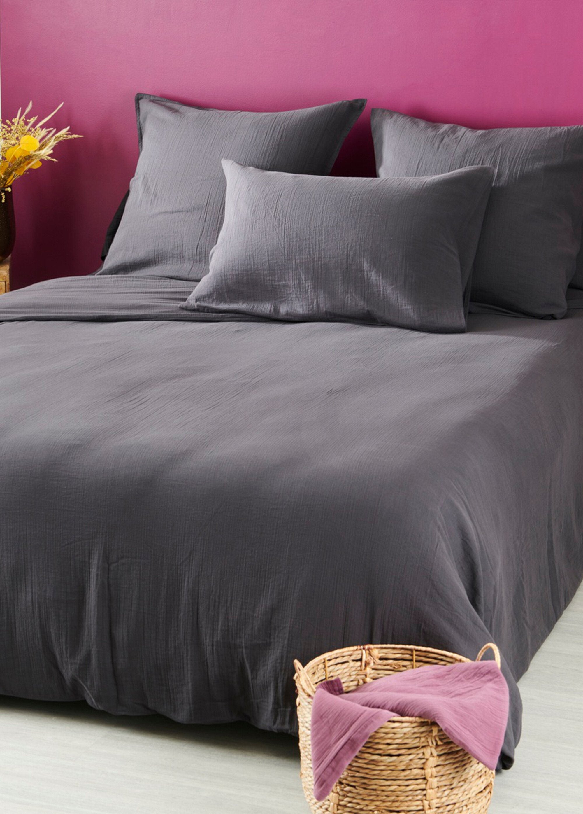 Plain_cotton_gauze_pillowcase_GAZE_Anthracite_DE3_slim