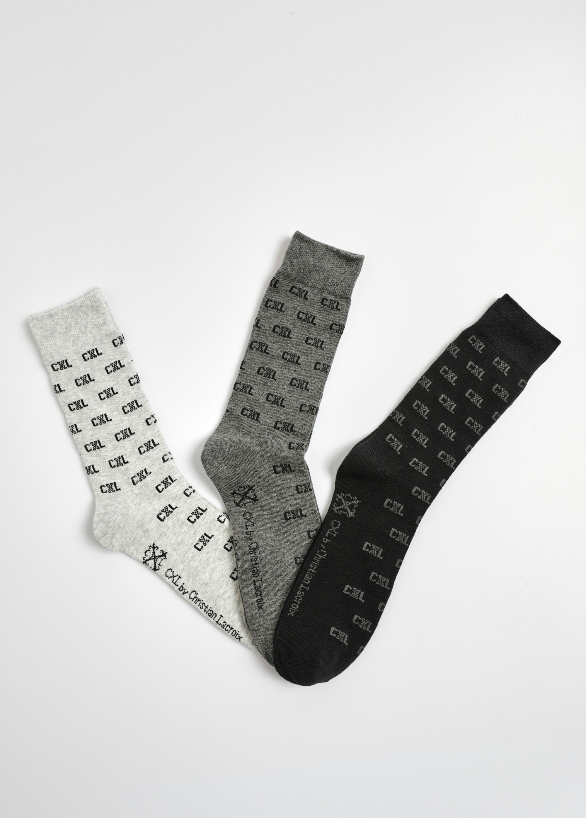 Pack_of_3_socks,_logo_Black_matching__FA1_slim