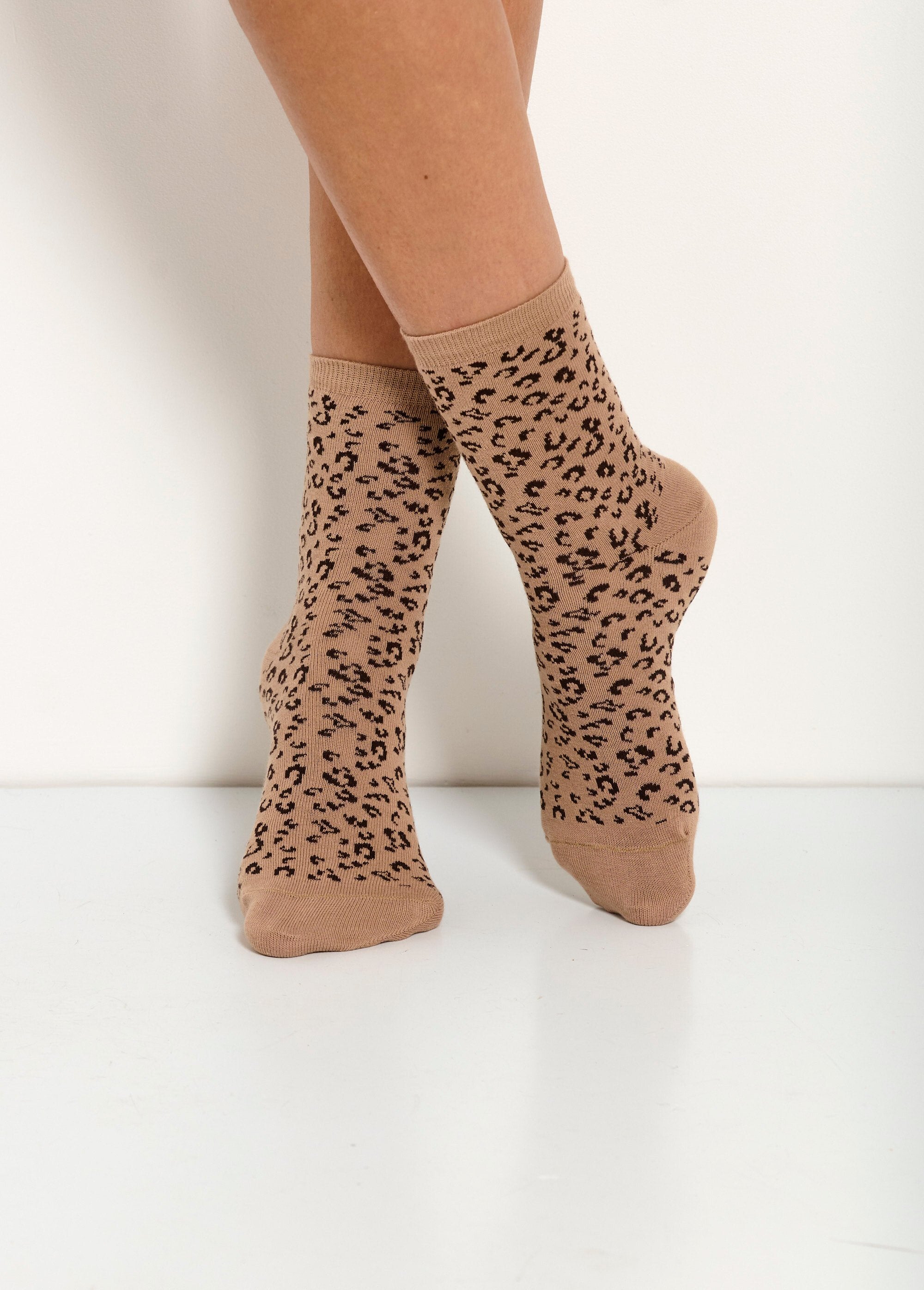 Leopard_Print_Mid-Calf_Socks_-_Pack_of_3_Pairs_Black_background_lot3_FA1_slim