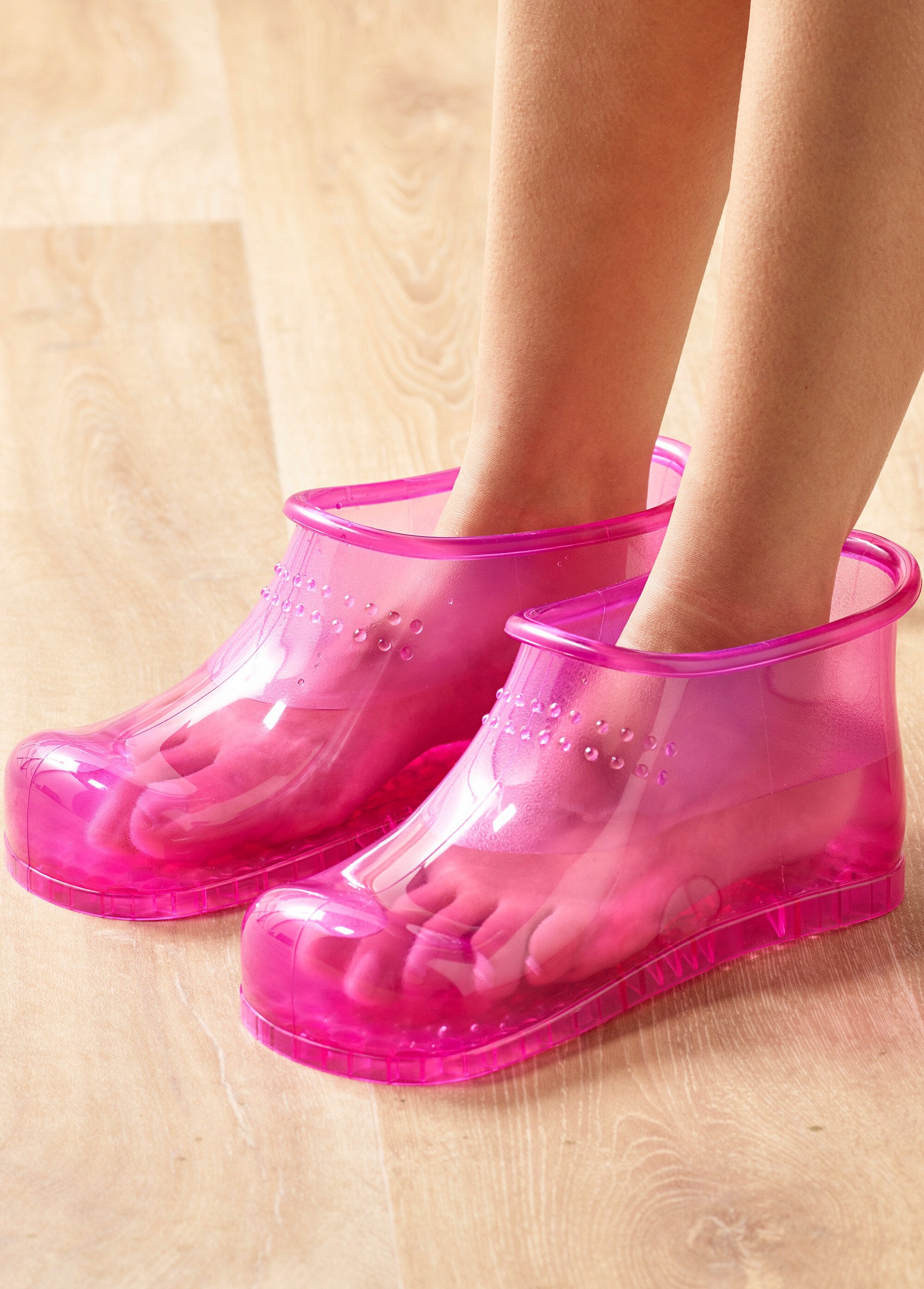 Pair_of_foot_bath_slippers_Foot_bath_slippers_FA1_slim