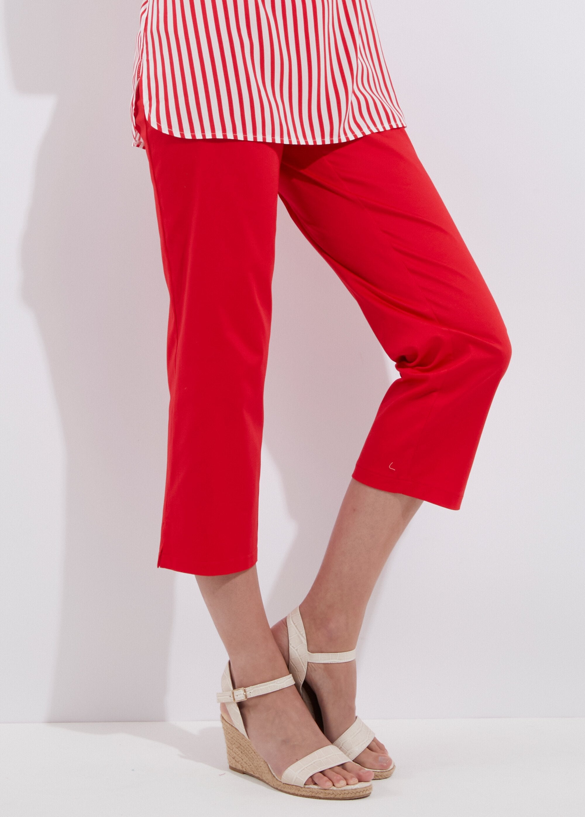 Semi-elasticated_waist_satin_cropped_pants_Red_DR1_slim