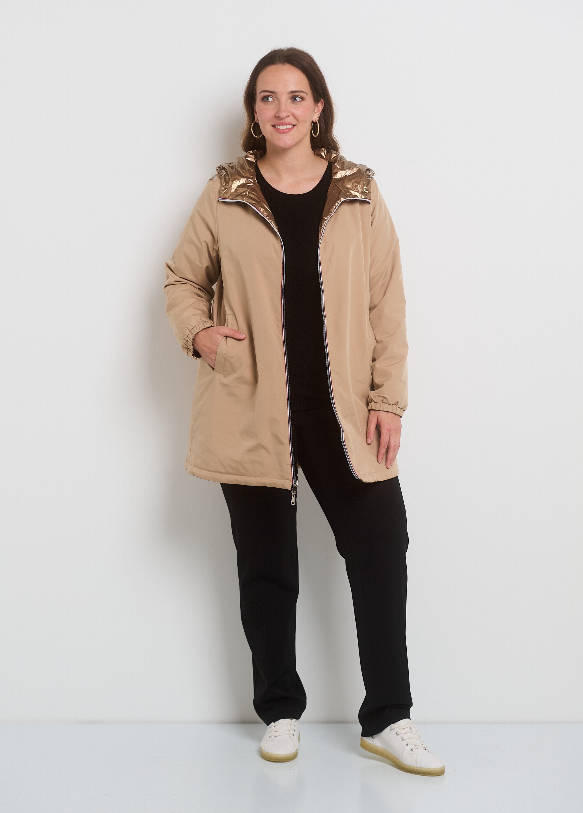 2_in_1_reversible_zipped_water-repellent_parka_Beige_and_gold_SF1_curvy