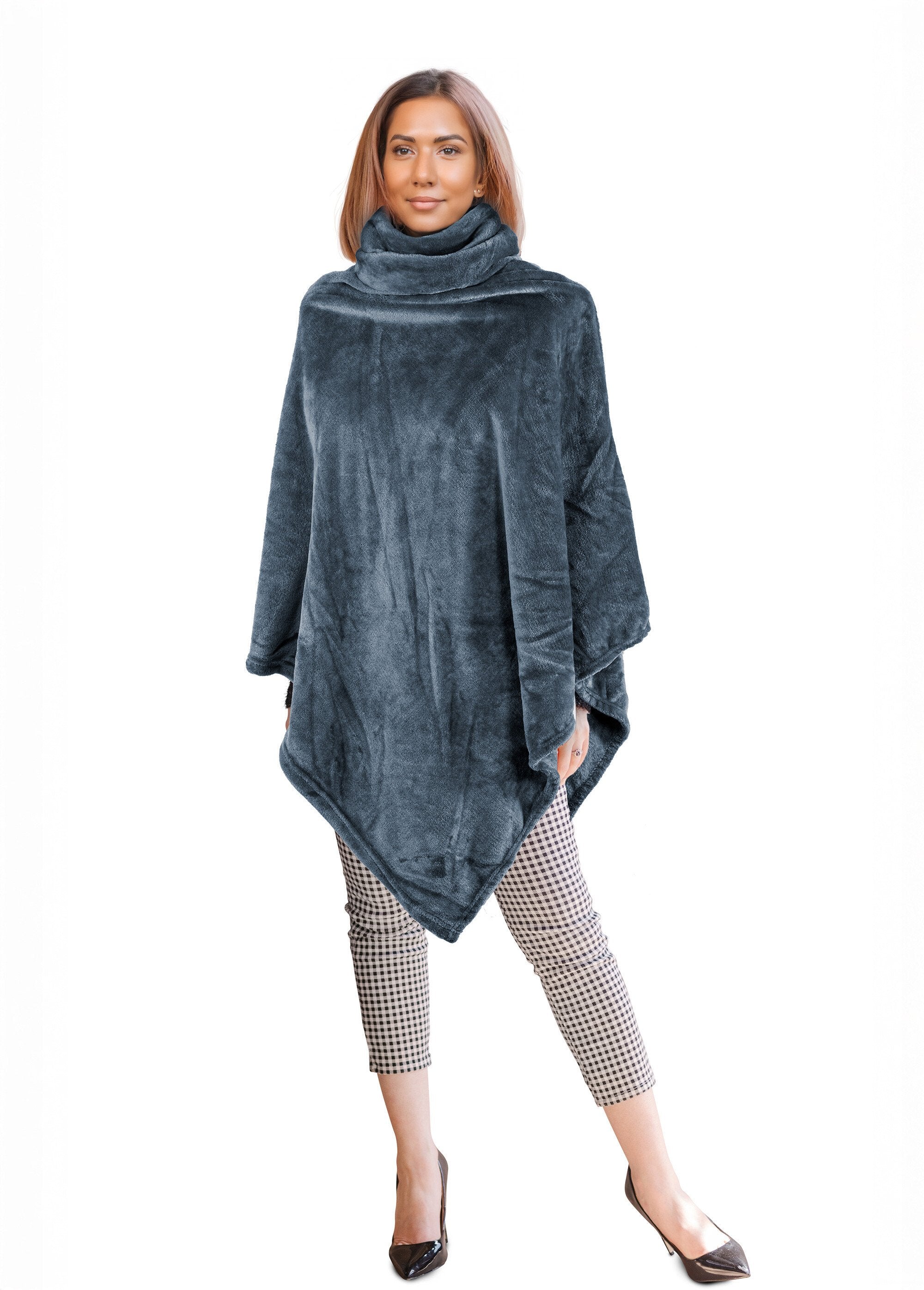 Fleece_poncho_with_a_high_collar_Blue_FA1_slim