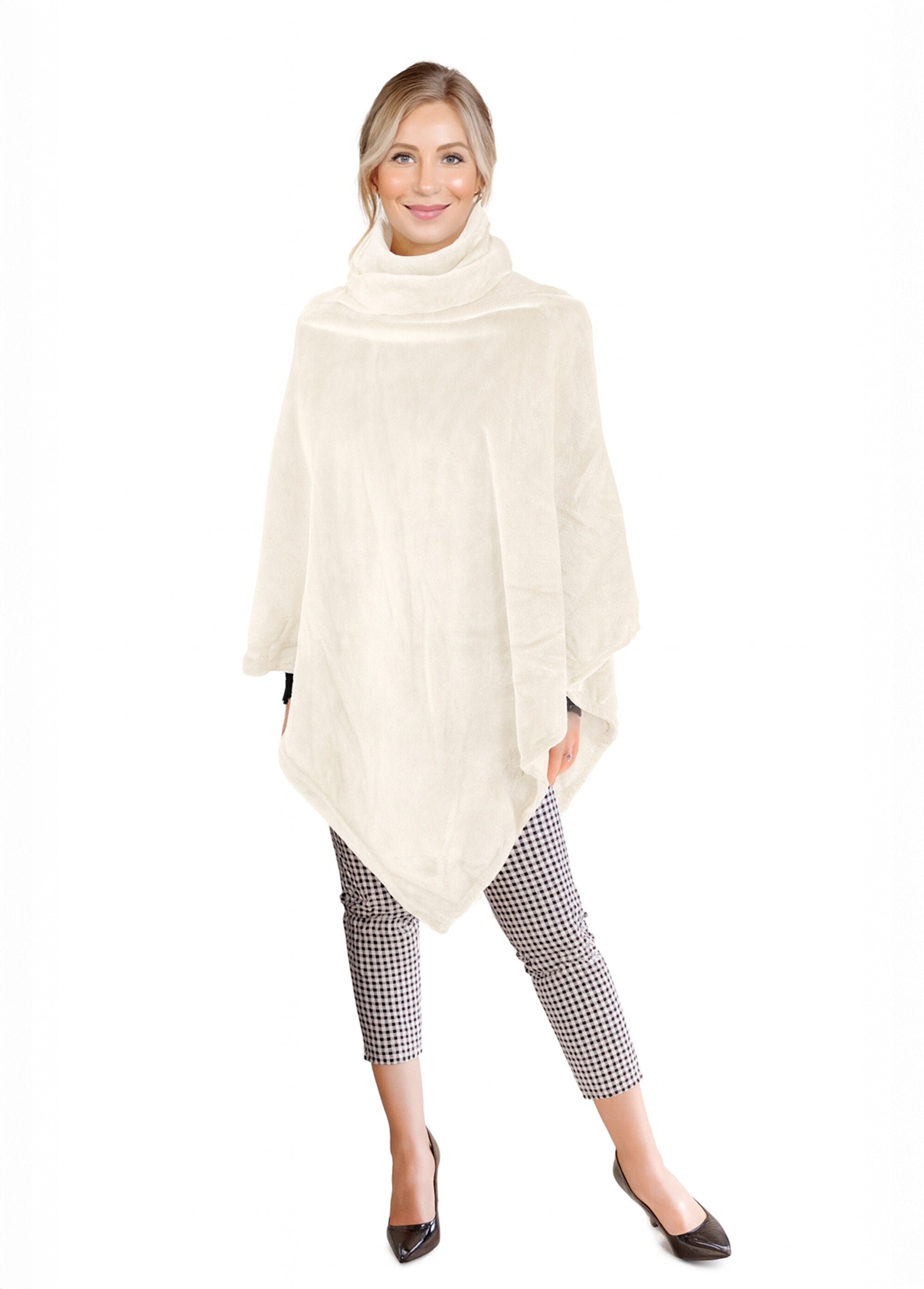 Fleece_poncho_with_a_high_collar_Ivory_FA1_slim