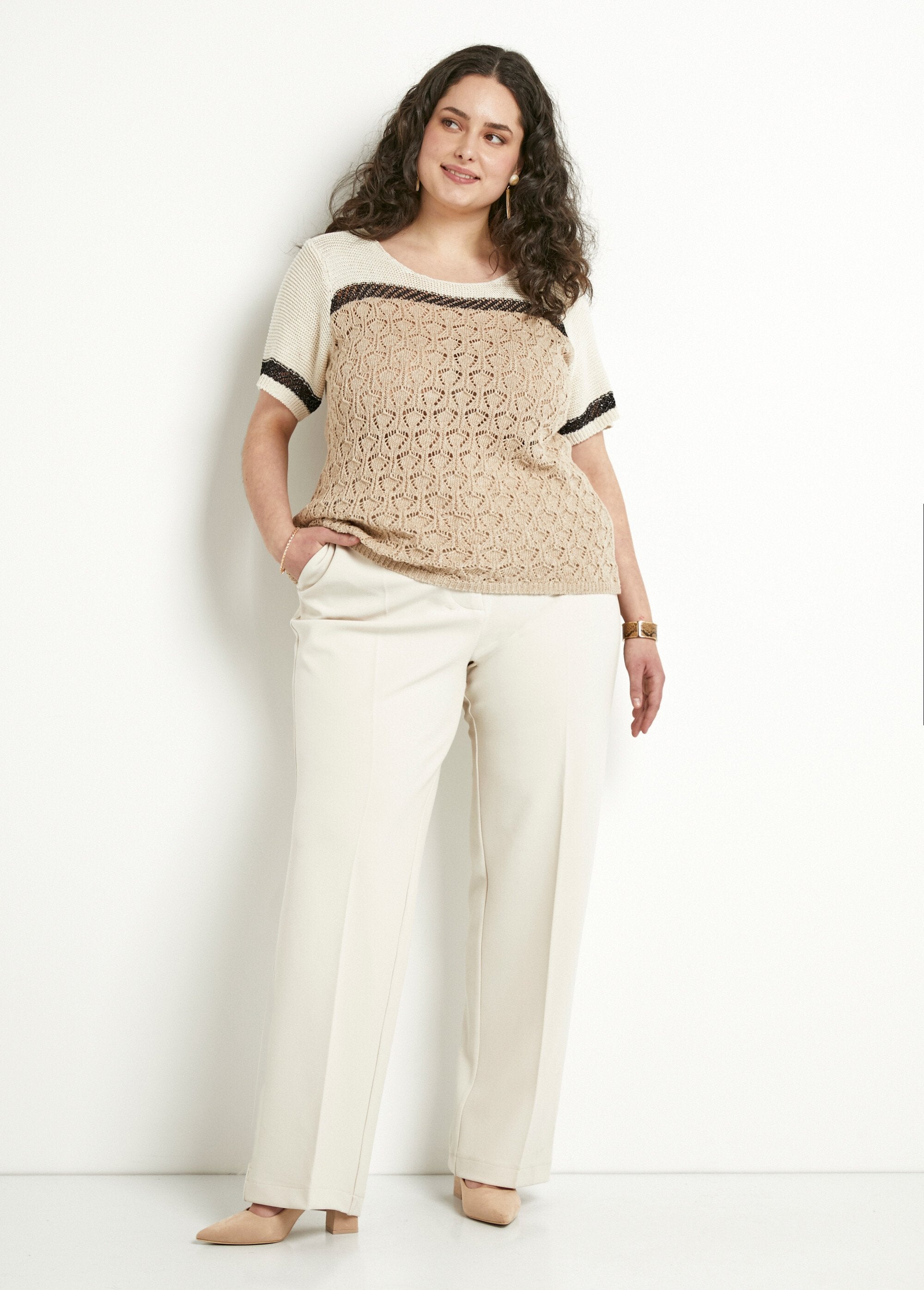 Soft_shiny_short_sleeve_round_neck_sweater_Beige_and_black_SF1_curvy