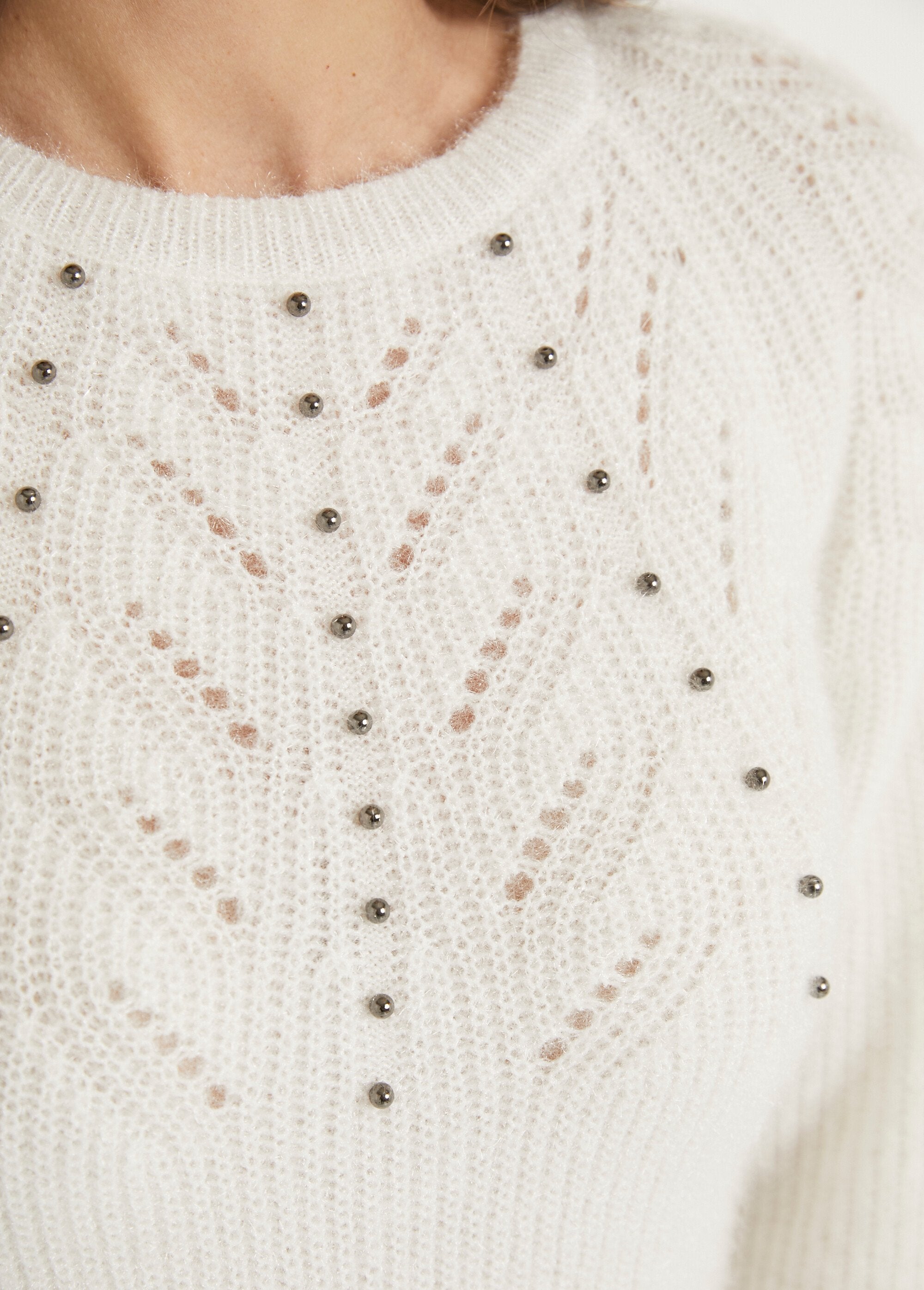 Soft_furry_sweater_with_beaded_openwork_collar_Ecru_DE2_slim