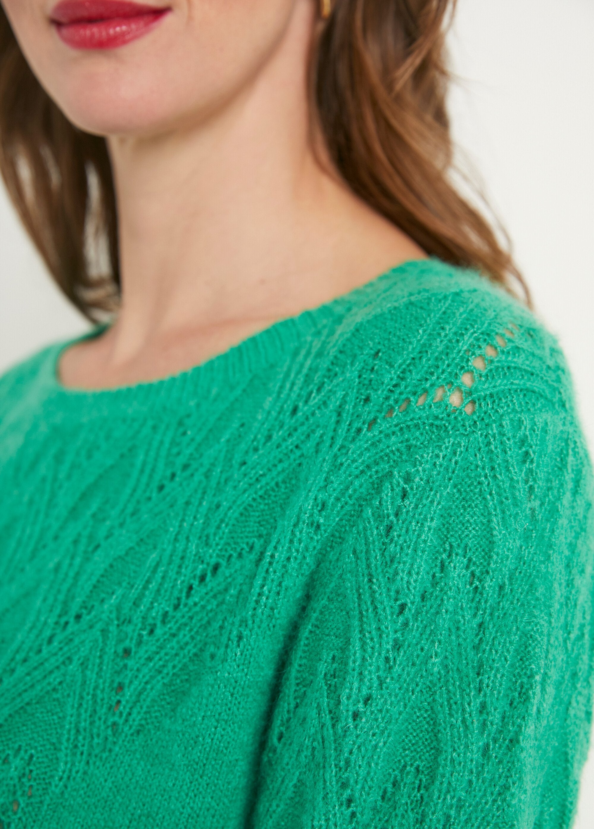 Soft,_plain,_round-neck_sweater_in_fancy_knitwear_Mint_DE3_slim