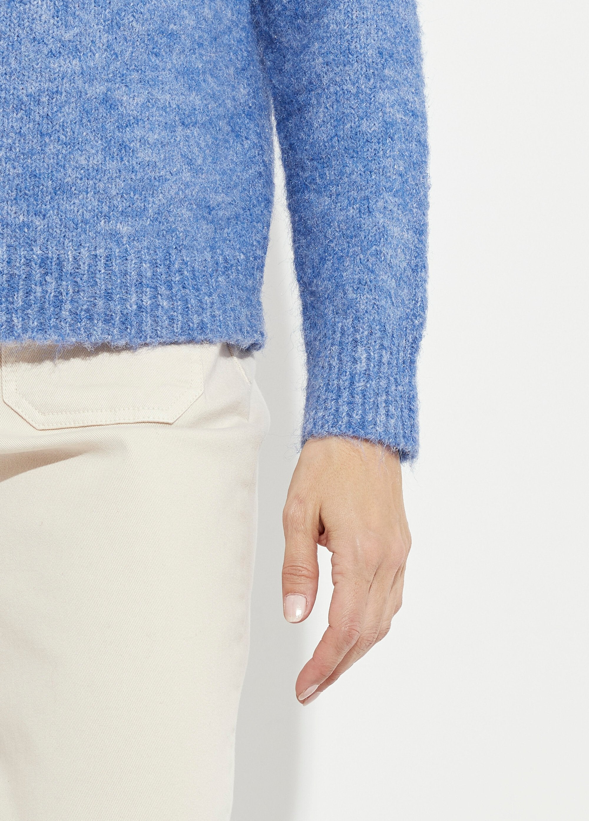 Pull_moelleux_col_rond_fleurs_brodées_Bleu_DE2_slim
