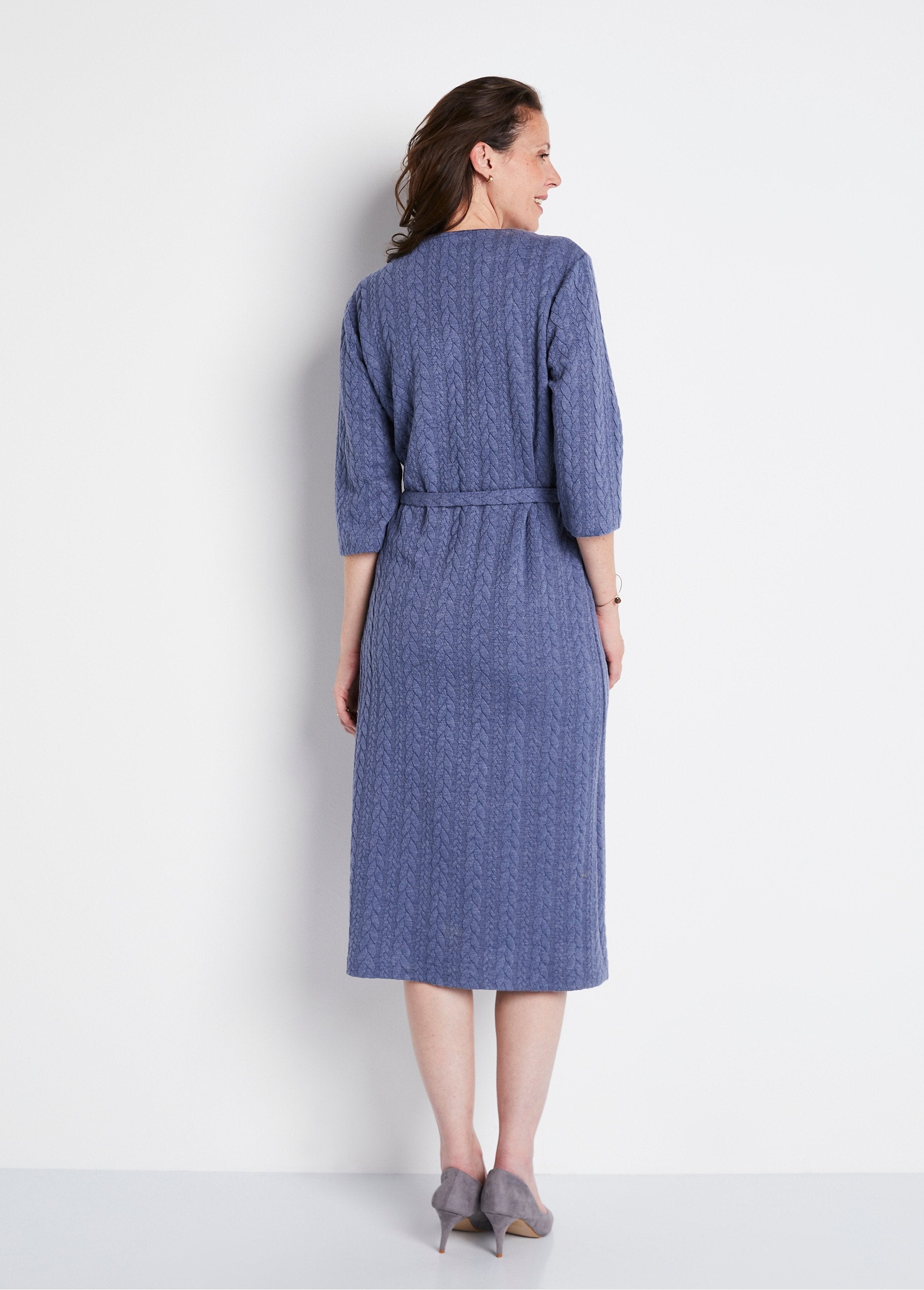 Mid-length_buttoned_dress_in_embossed_knit_Blue_DO1_slim