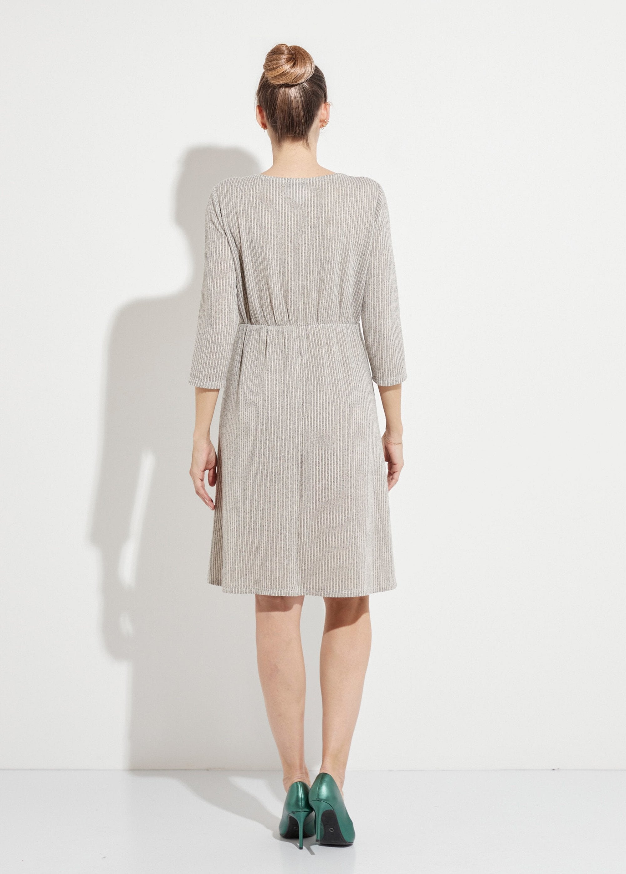 Short_rib-knit_wrap_dress_Vert_DO1_slim