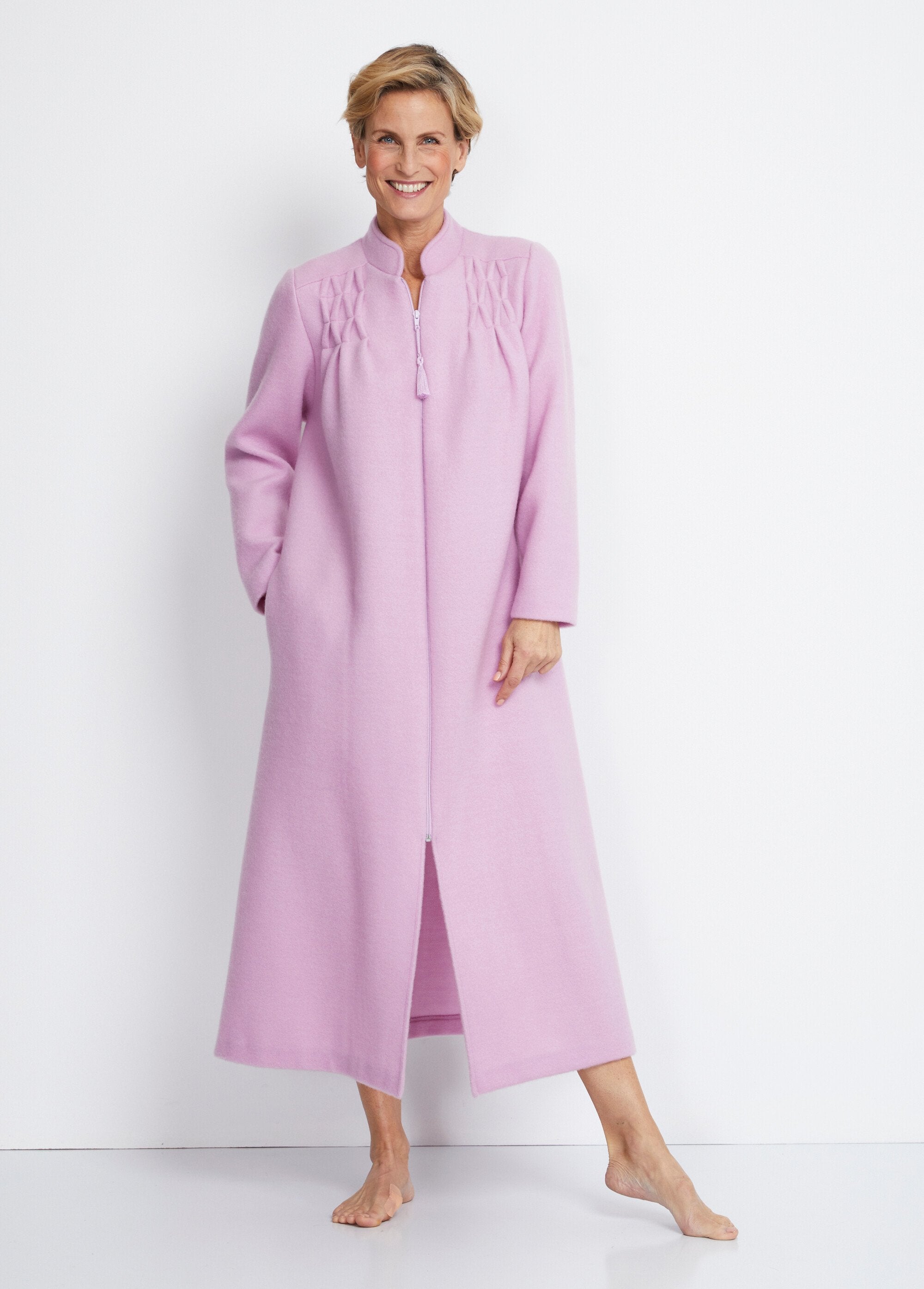 Courtelle®_zipped_knit_bathrobe_Lilac_FA1_slim