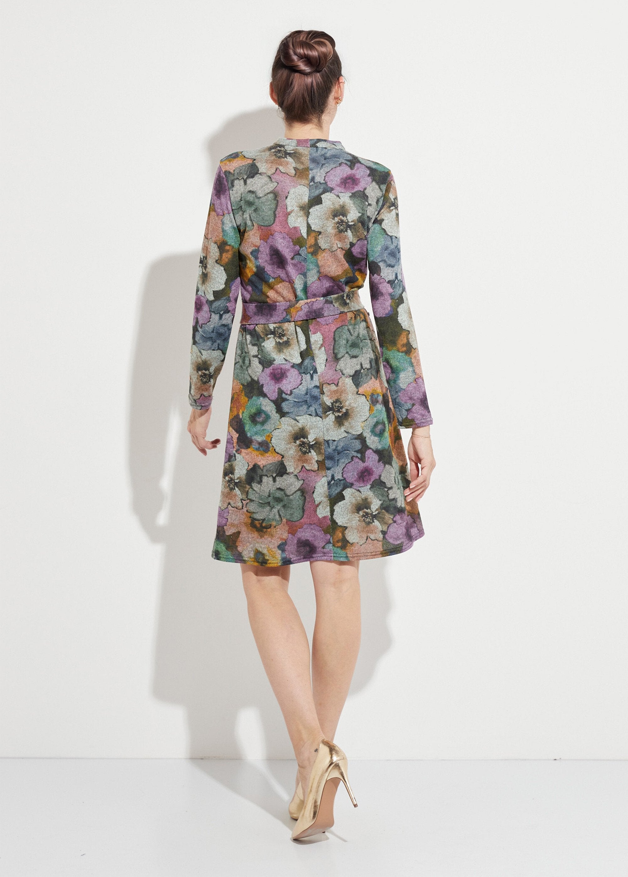 Belted_straight_printed_dress_with_high_neck_warm_knit_Gris_et_parme_DO1_slim