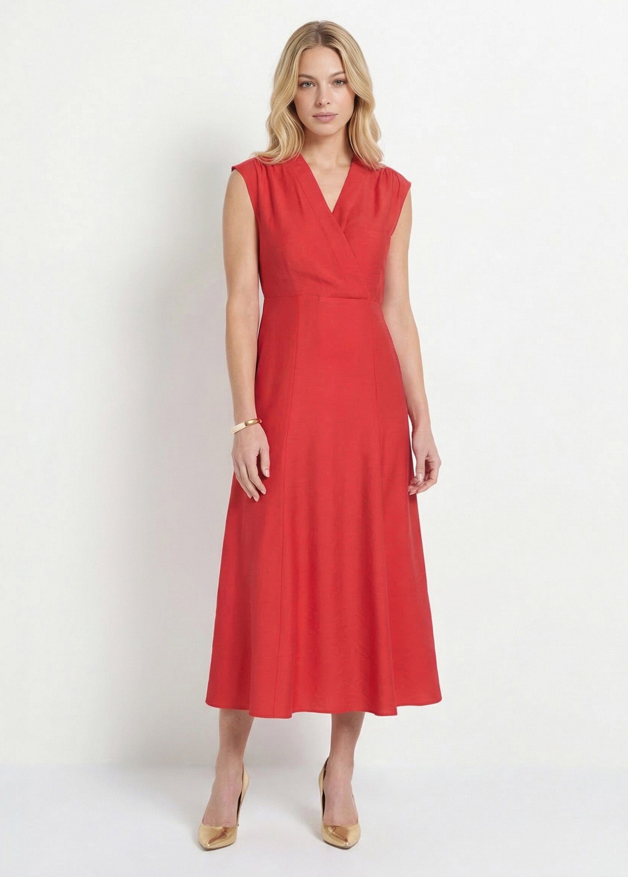 Long_sleeveless_dress_with_sweetheart_neckline_Red_FA1_slim