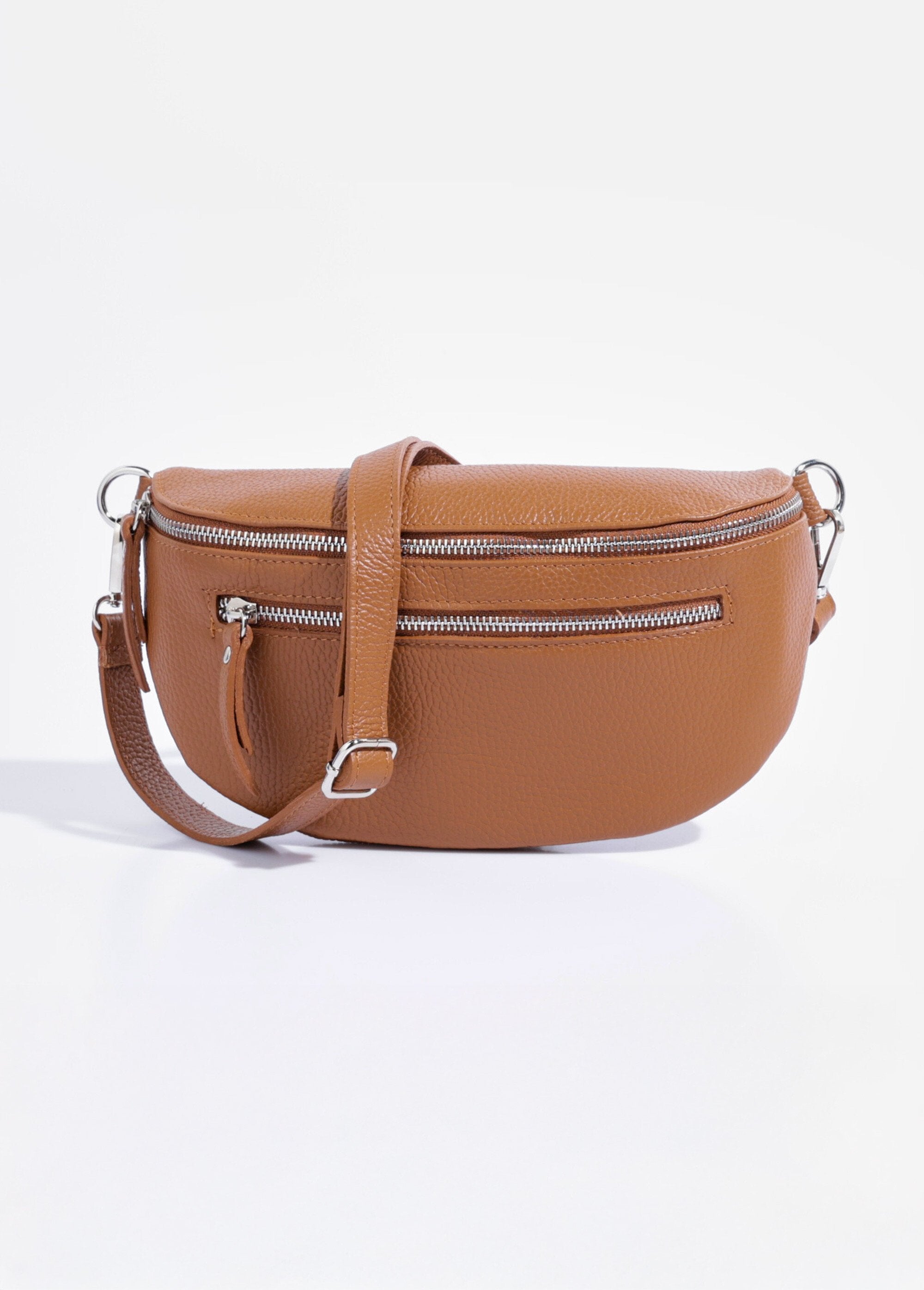 Double_zip_leather_fanny_pack_Cognac_FA1_slim
