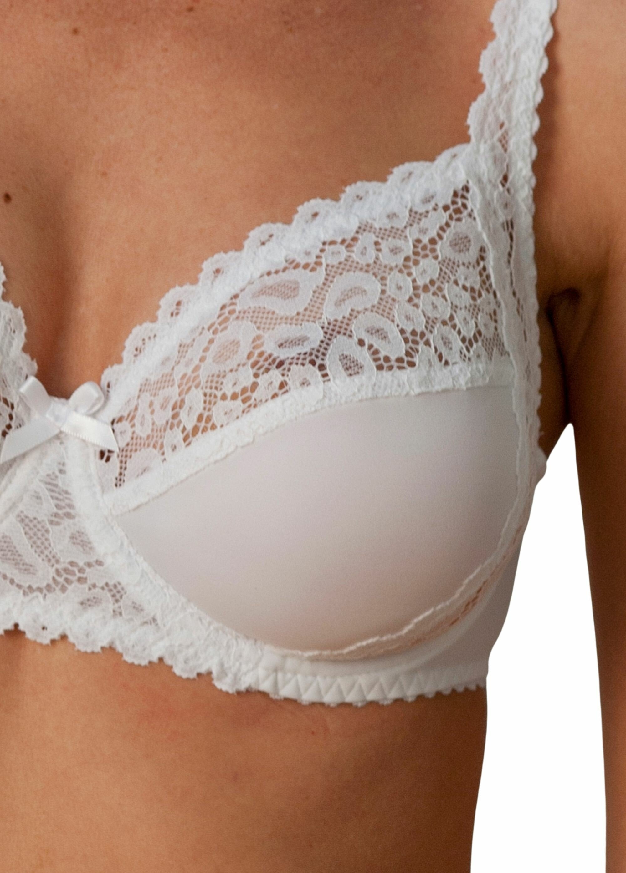 Interlocking_bra_with_lace_underwire_White_DE1_slim