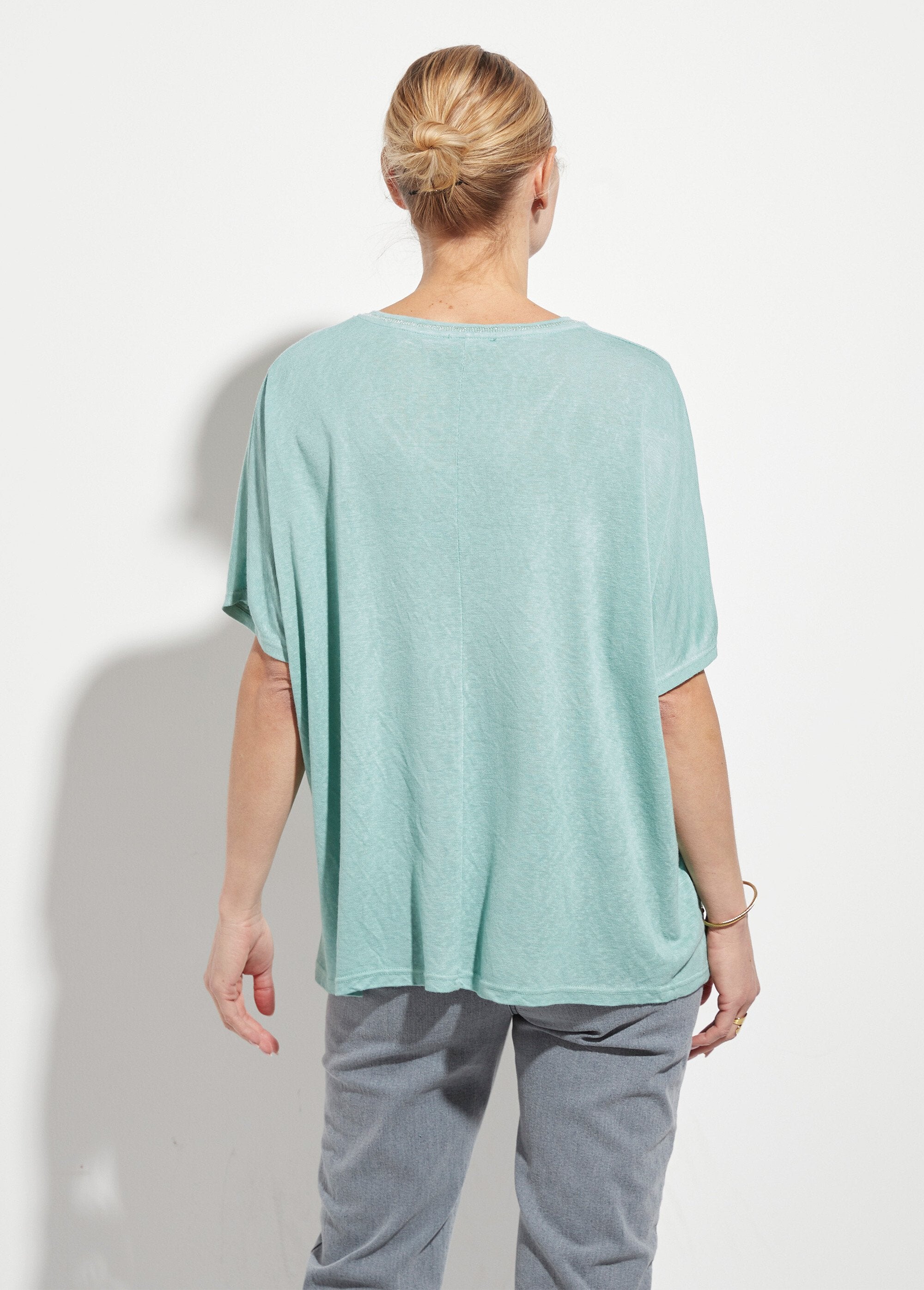Metallic_V-neck_T-shirt_with_kimono_sleeves_Almond_green_DO1_slim