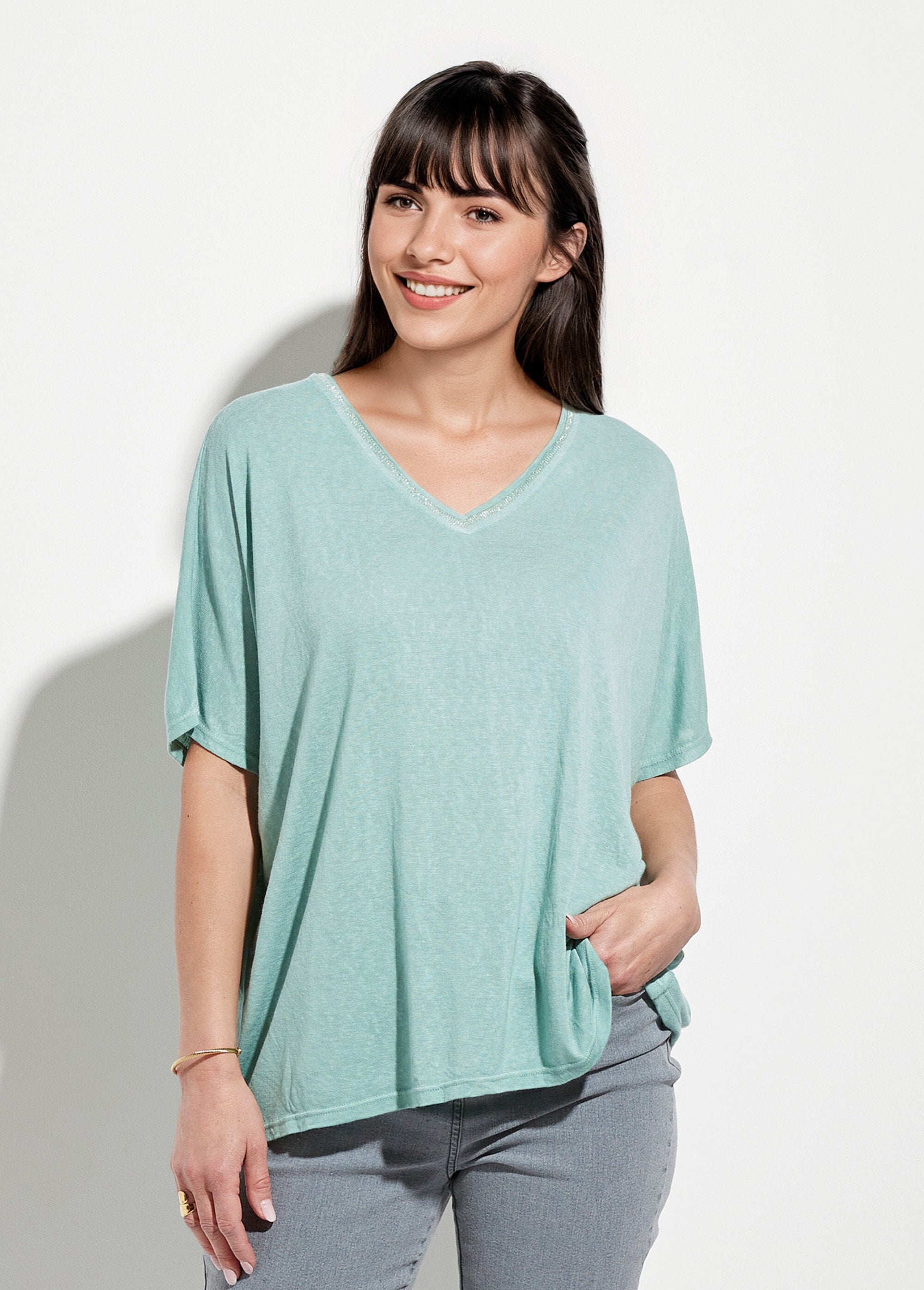 Metallic_V-neck_T-shirt_with_kimono_sleeves_Almond_green_FA1_slim