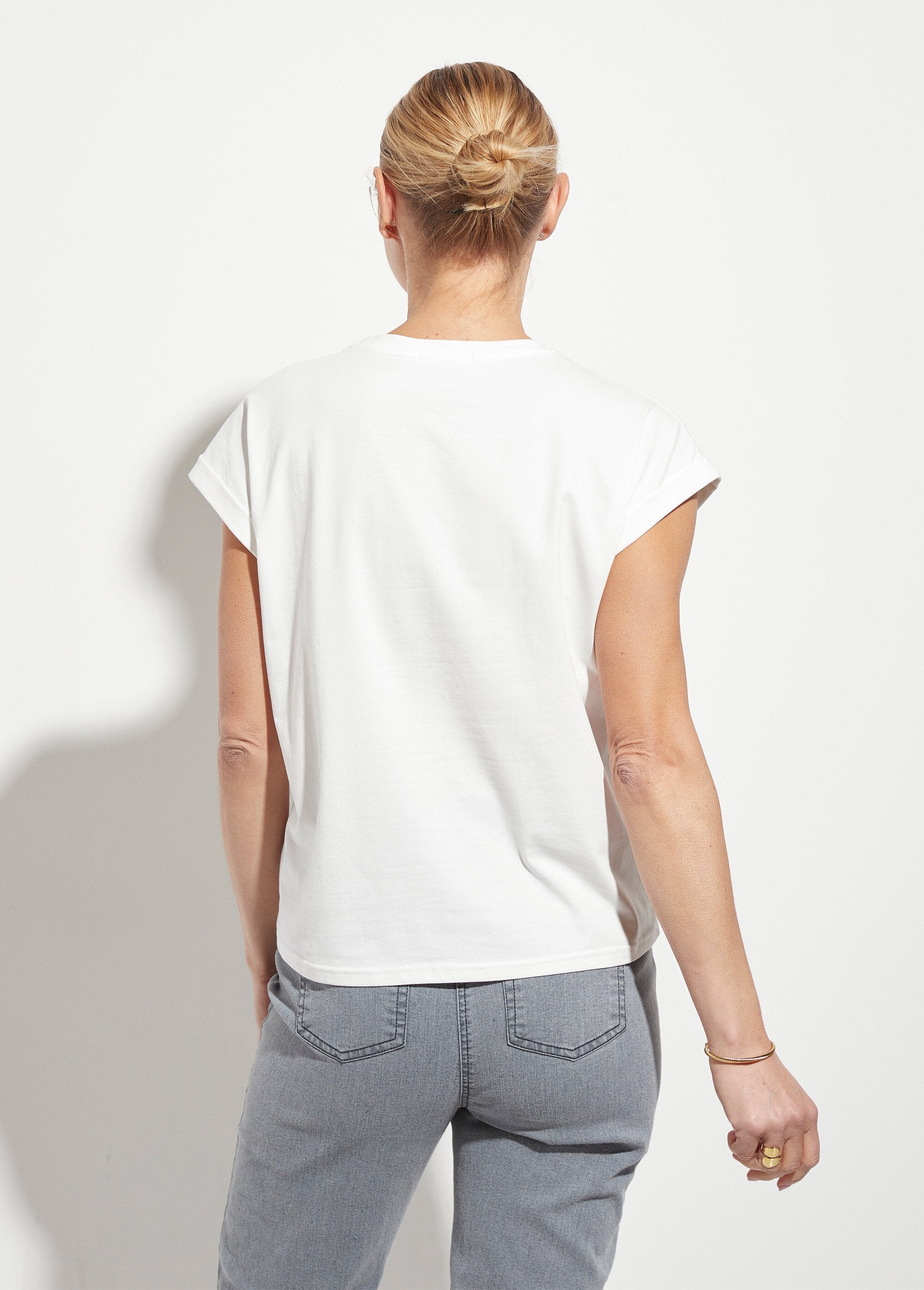 Round_neck_lemon_motif_T-shirt_White_DO1_slim