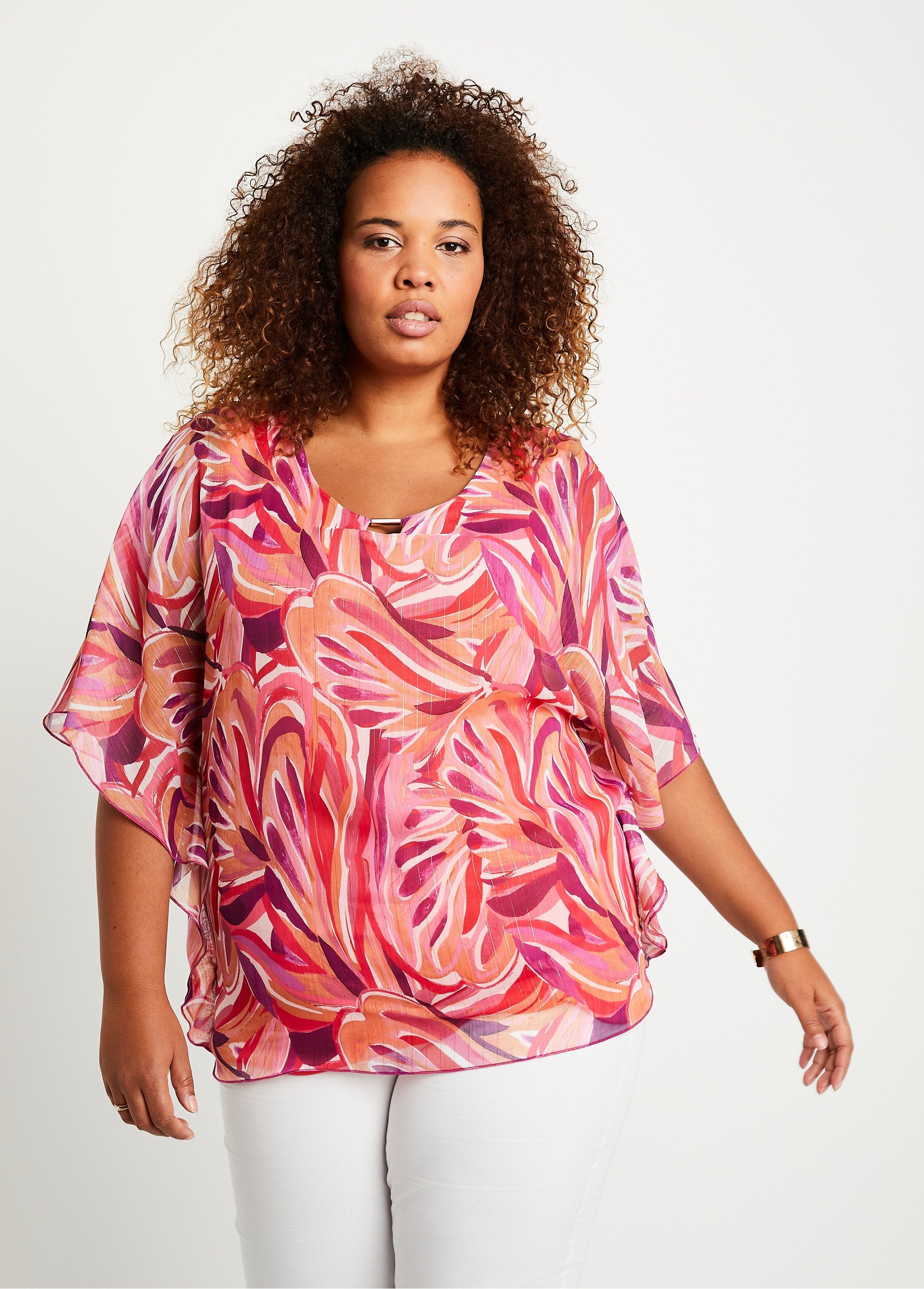 Long_flowing_tunic_with_leaf_pattern_Fuchsia_and_pink_FA1_curvy