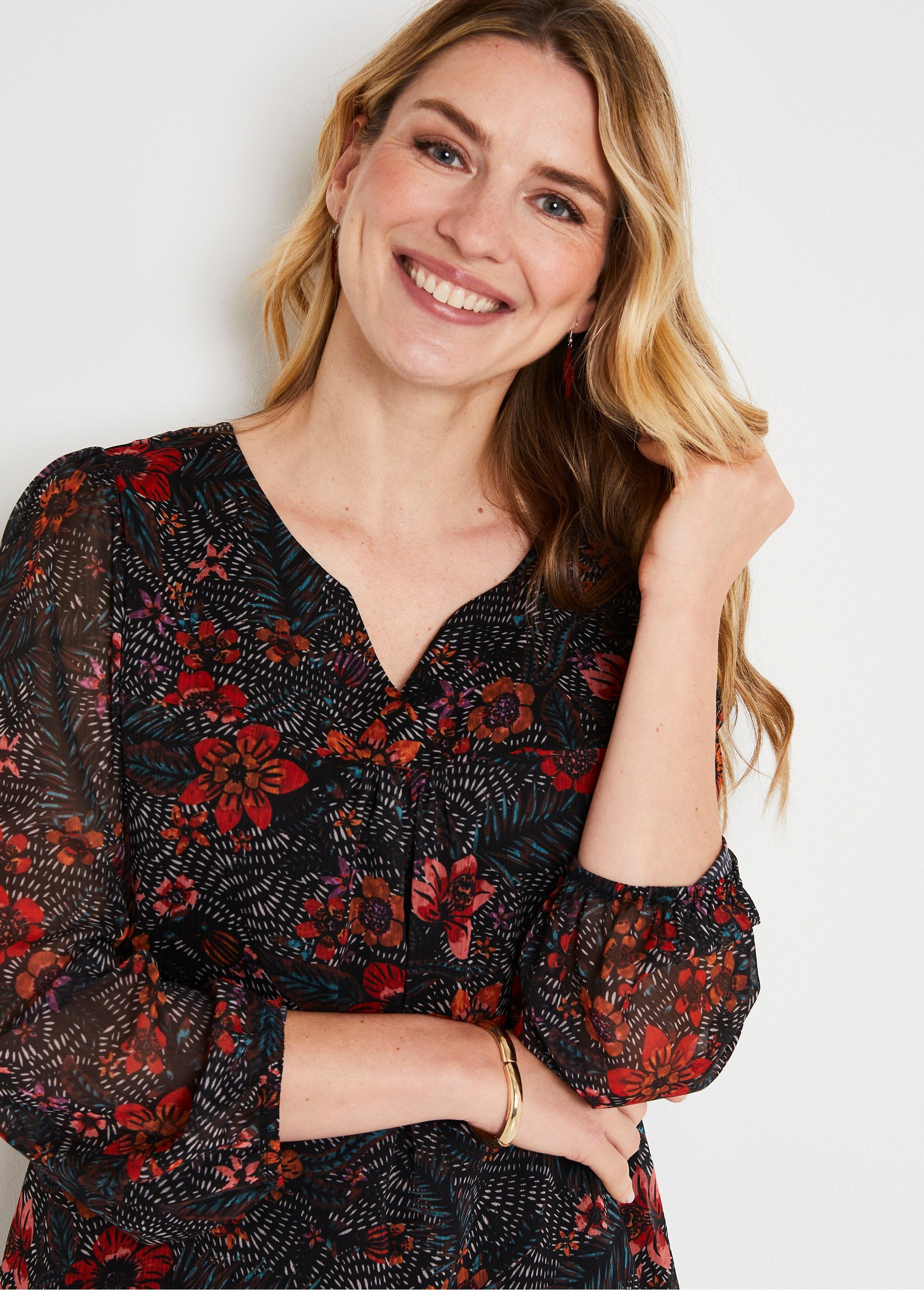 Long_blousante_tunic_in_floral_voile_Black_and_red_DE1_slim