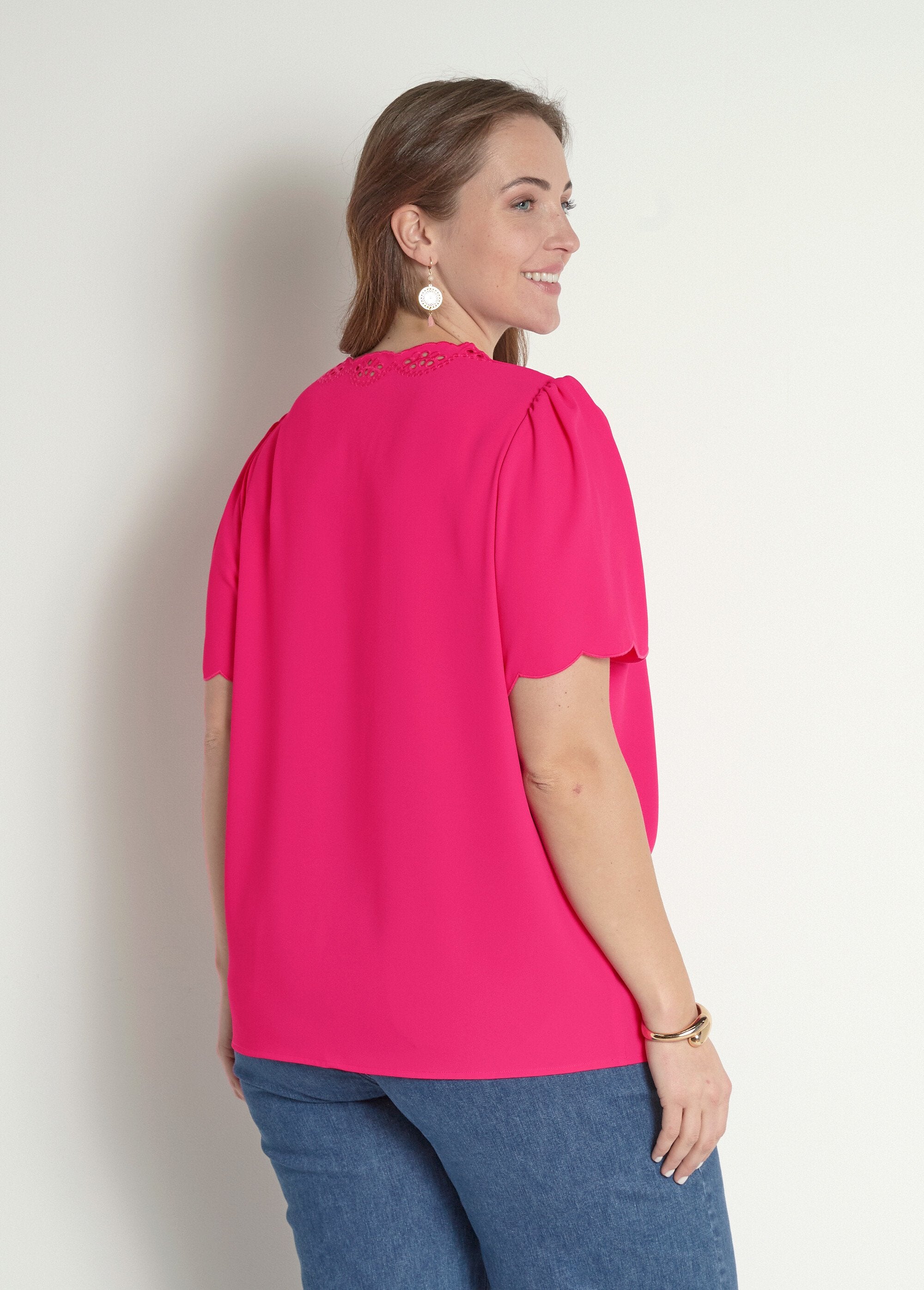 Long_embroidered_tunic_with_short_sleeves_Fuchsia_DO1_curvy